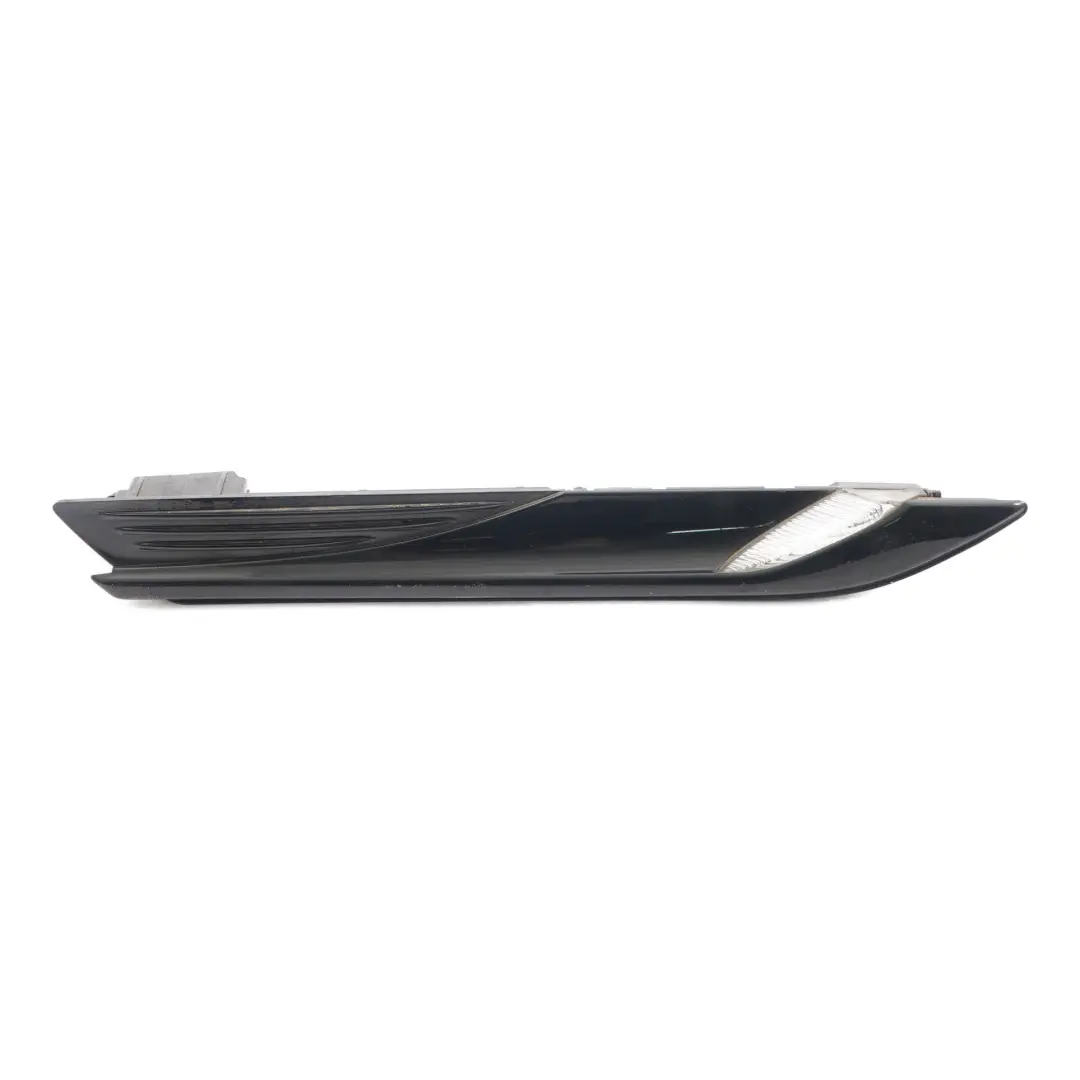 Indicatore laterale BMW F12 F13 parafango indicatore direzione destra per con numero di parte 7221860 Indicatore laterale BMW F12 F13 parafango indicatore direzione destra - SKU 7221860 - Numero di parte 7221860