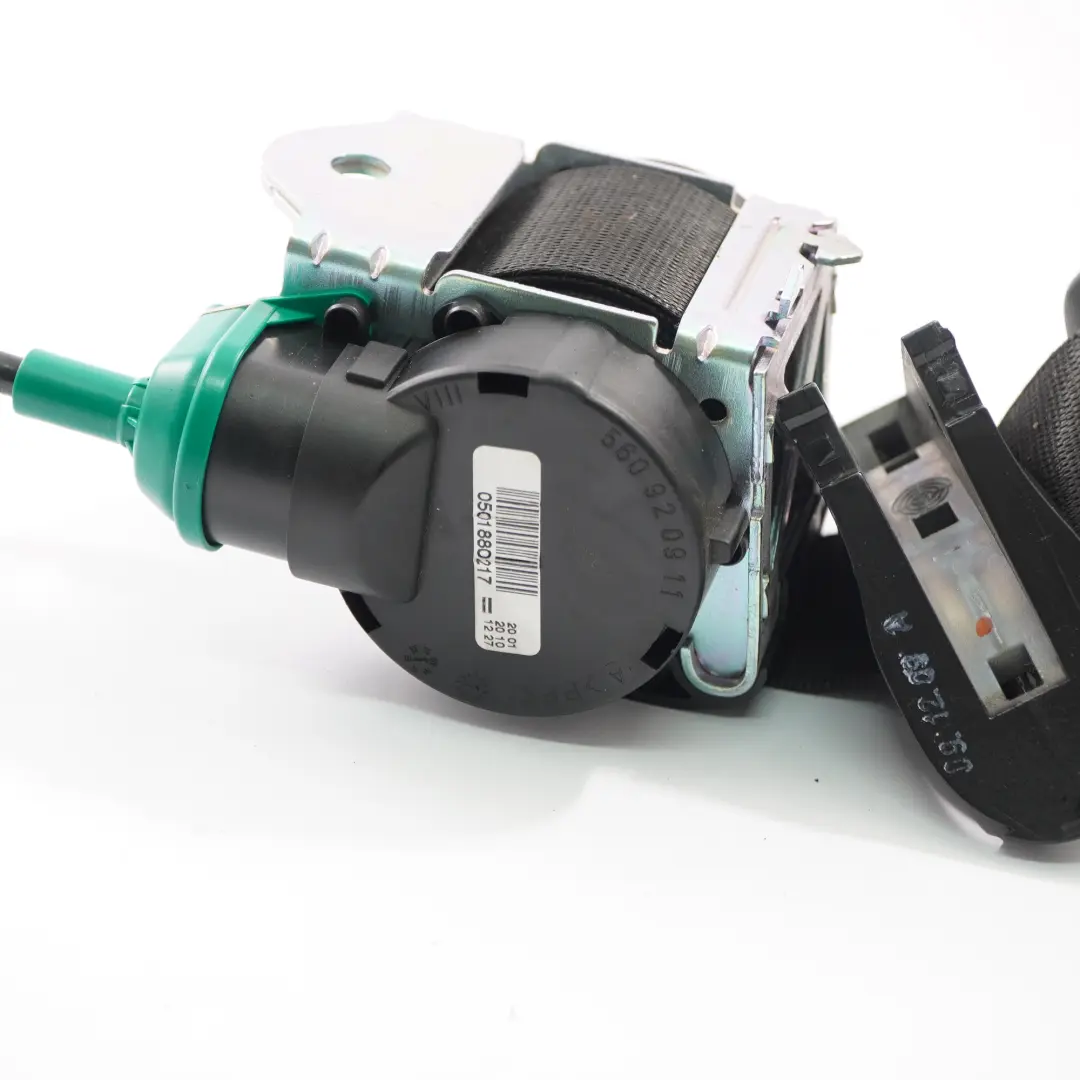 Cintura di sicurezza superiore anteriore destra per BMW E93 Cabrio con numero di parte 7222102 BMW E93 Cabrio Cintura di sicurezza superiore anteriore destra - SKU 7222102 - Numero di parte 7222102