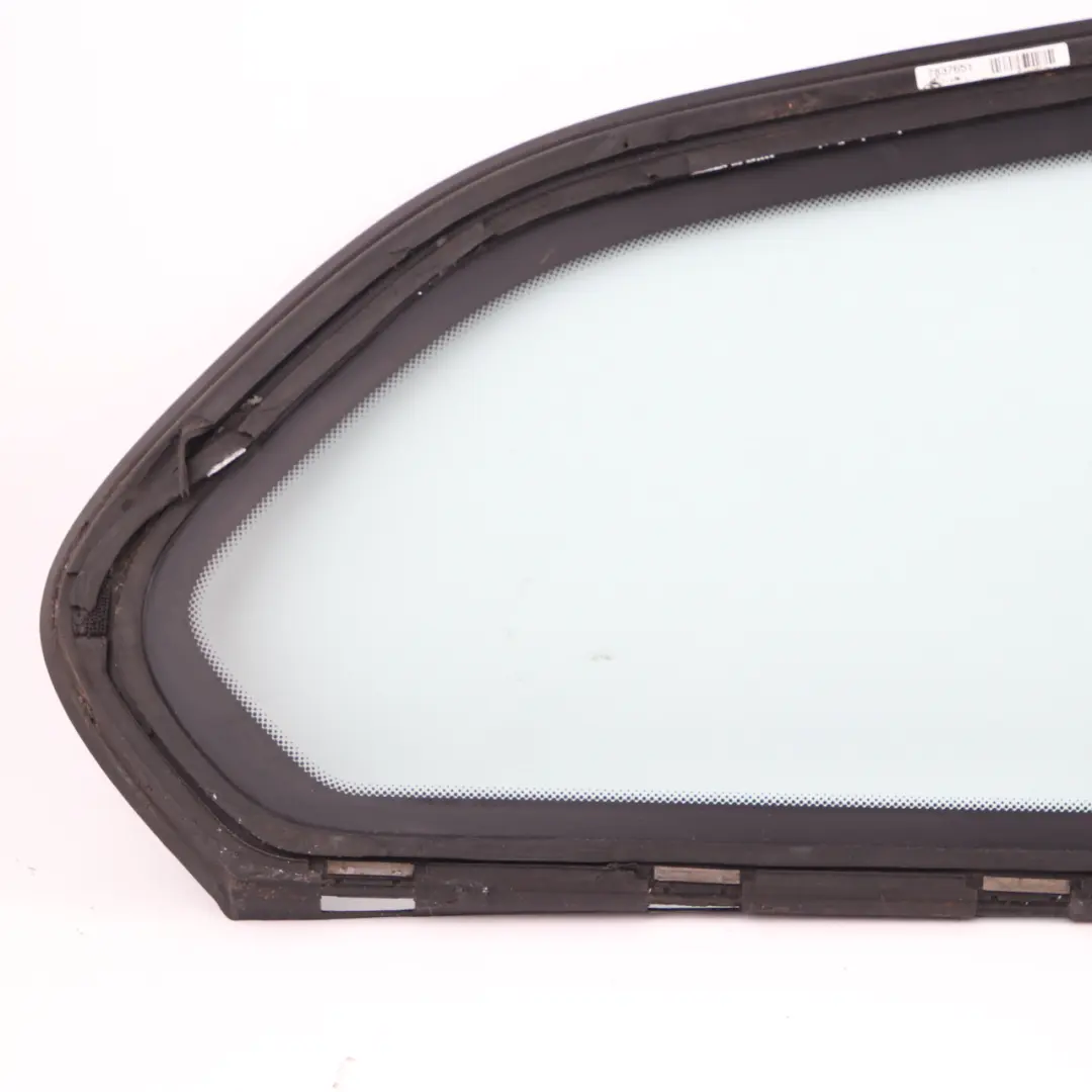 Cristal Ventana Trasera Lado Izquierdo AS2 Verde para BMW E91 Touring con número de pieza 7222251 BMW E91 Touring Cristal Ventana Trasera Lado Izquierdo AS2 Verde - SKU 7222251-2 - Número de pieza 7222251