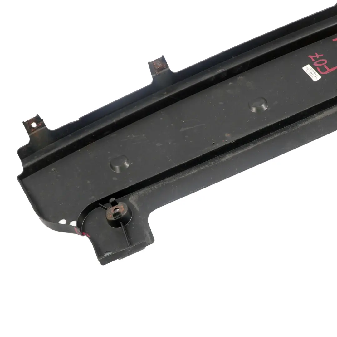 Recubrimiento Cubierta Trasera Panel Central Escudo Protector para BMW F07 GT con número de pieza 7223203 BMW F07 GT Recubrimiento Cubierta Trasera Panel Central Escudo Protector - SKU 7223203-1 - Número de pieza 7223203