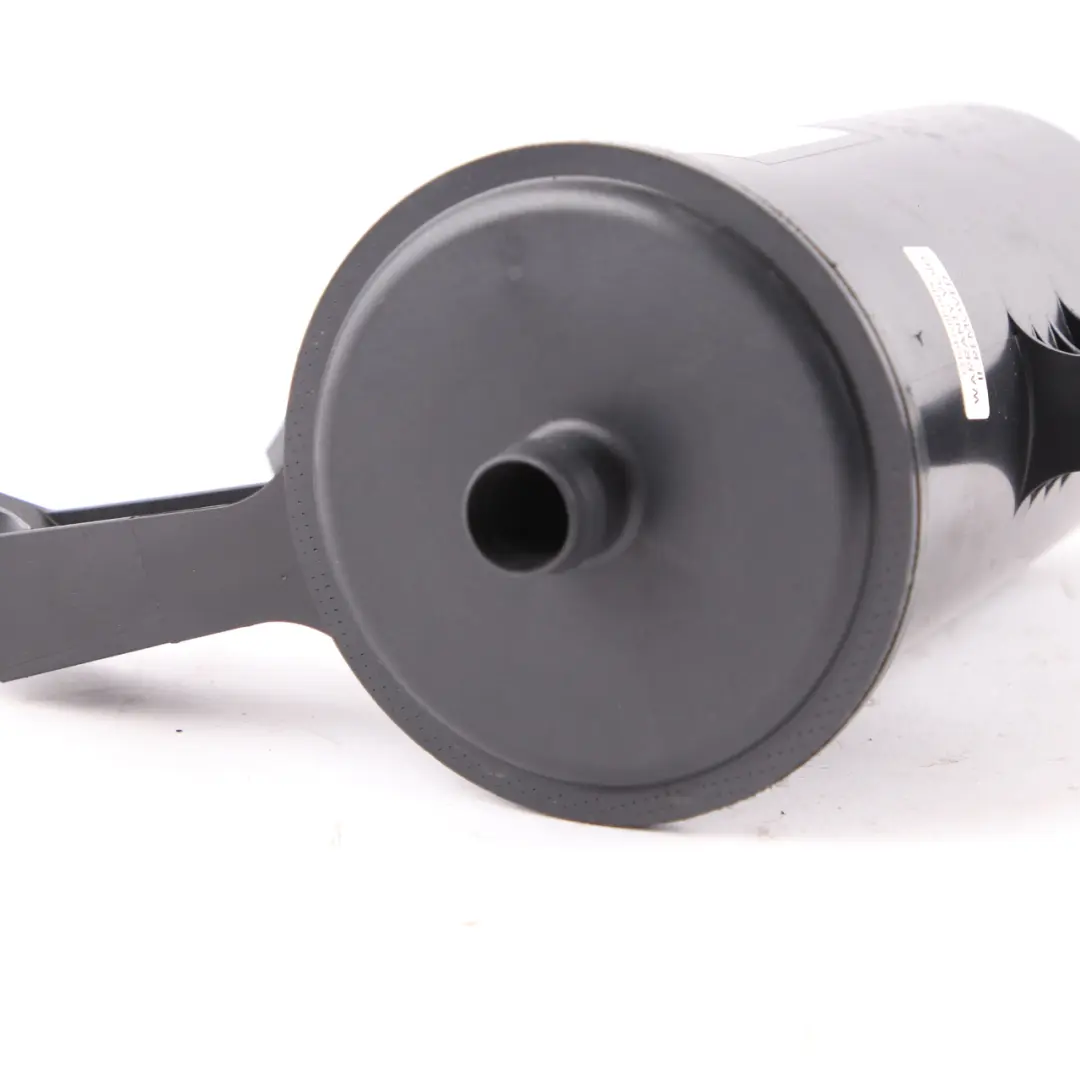 Filtro a carboni attivi Contenitore carbone serbatoio carburante per BMW F10 F12 con numero di parte 7223207 BMW F10 F12 Filtro a carboni attivi Contenitore carbone serbatoio carburante - SKU 7223207 - Numero di parte 7223207