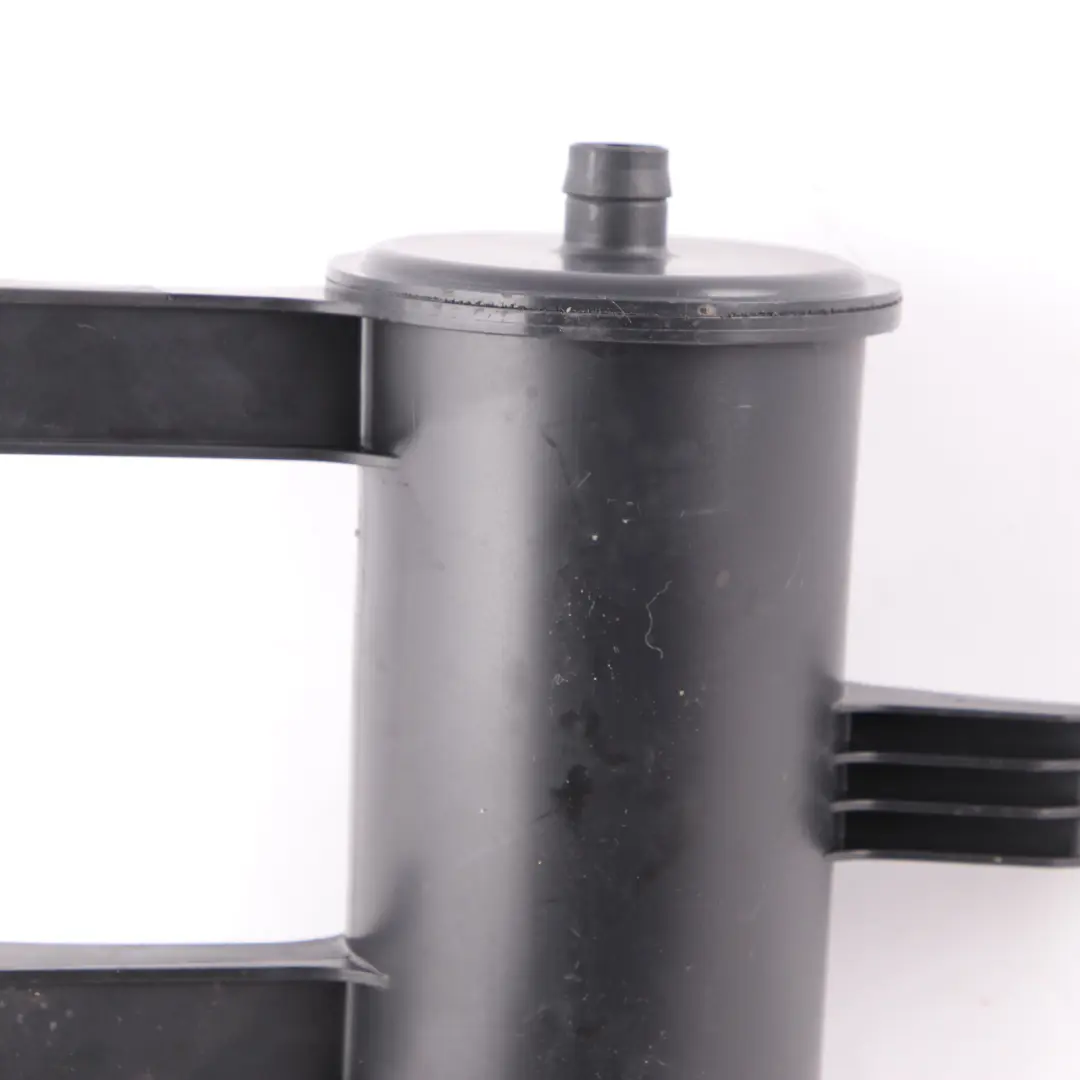 Filtro a carboni attivi Contenitore carbone serbatoio carburante per BMW F10 F12 con numero di parte 7223207 BMW F10 F12 Filtro a carboni attivi Contenitore carbone serbatoio carburante - SKU 7223207 - Numero di parte 7223207