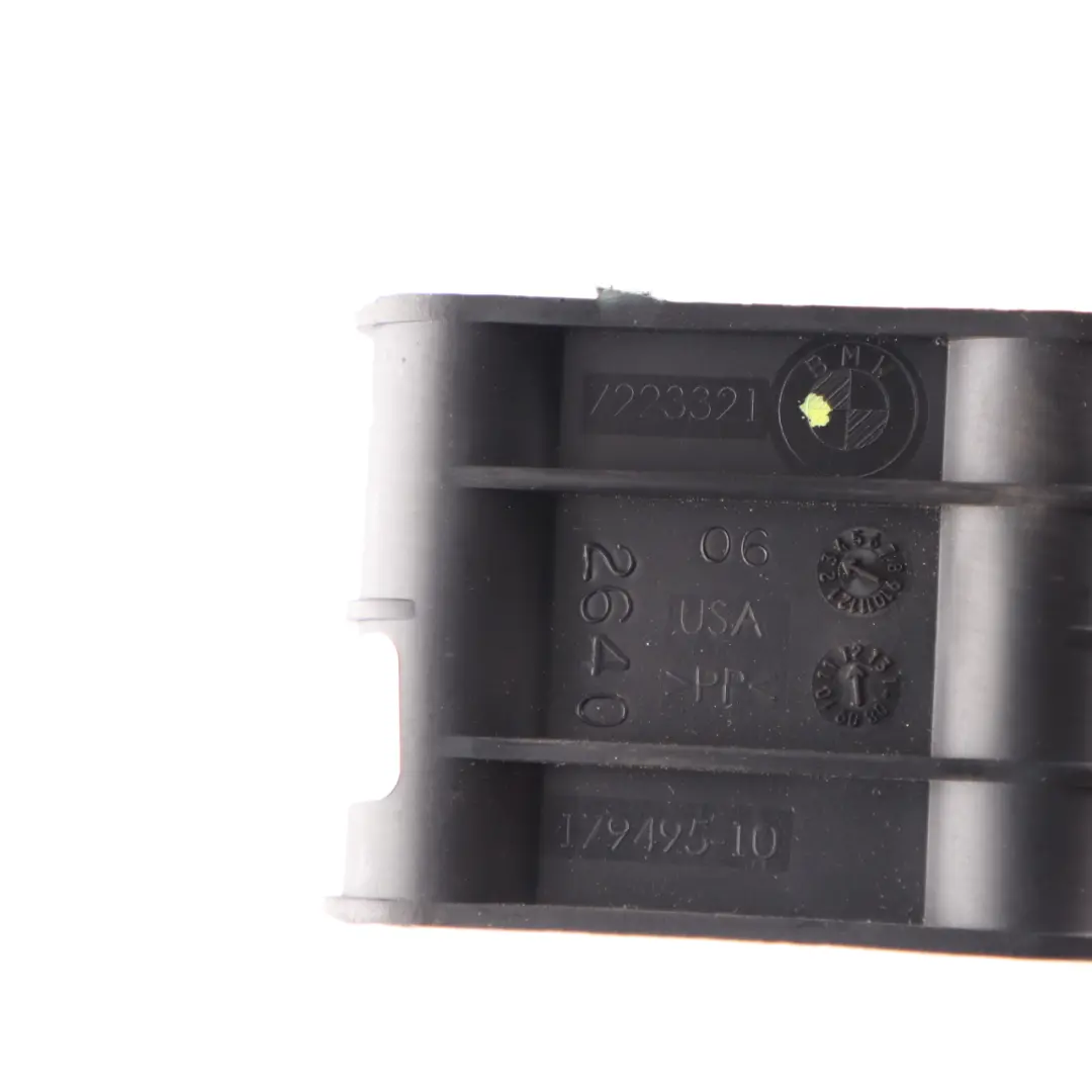 Supporto Triangolo Ergenza 51717003695 7003695 per BMW X3 X5 E53 E83 con numero di parte 7223321 BMW X3 X5 E53 E83 Supporto Triangolo Ergenza 51717003695 7003695 - SKU 7223321 - Numero di parte 7223321