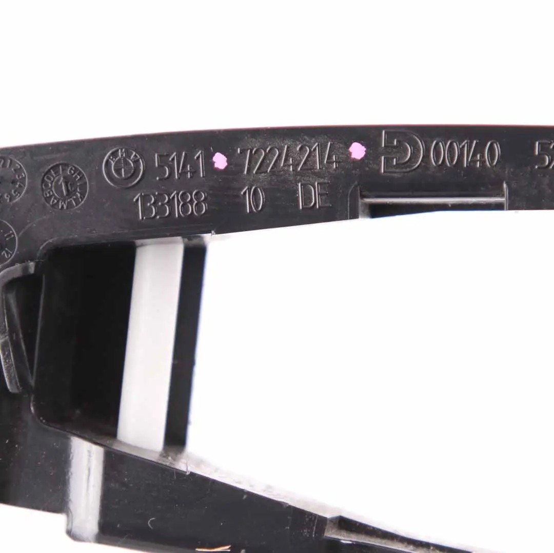 Tapa Marco Puerta Interior Delantera Derecha para BMW F01 F02 con número de pieza 7224212 BMW F01 F02 Tapa Marco Puerta Interior Delantera Derecha - SKU 7224214 - Número de pieza 7224212