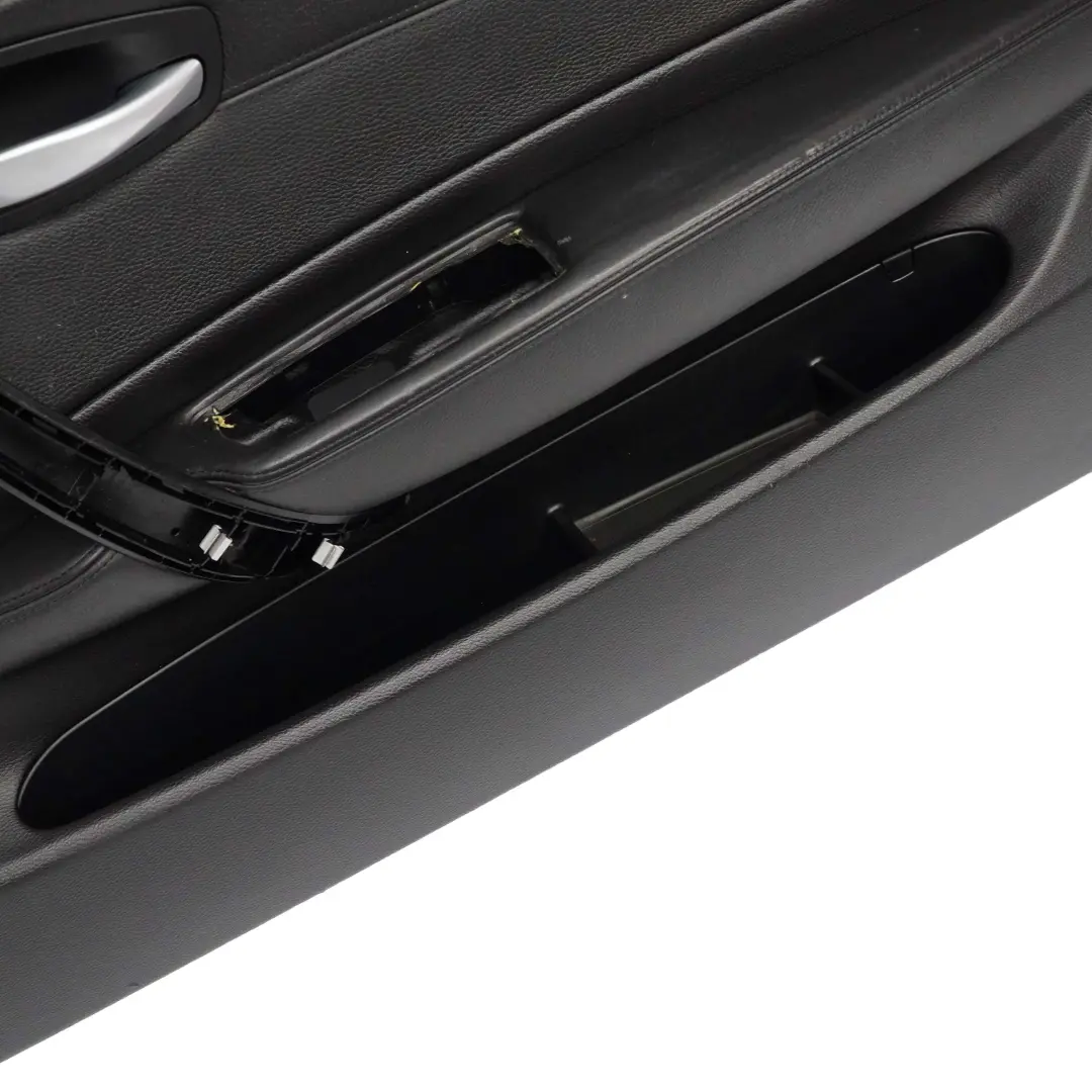 Tarjeta De Puerta Delantera Derecha Cabrio Trim Panel Cuero Negro Boston para BMW E88 con número de pieza 7224383 BMW E88 Tarjeta De Puerta Delantera Derecha Cabrio Trim Panel Cuero Negro Boston - SKU 7224384 - Número de pieza 7224383
