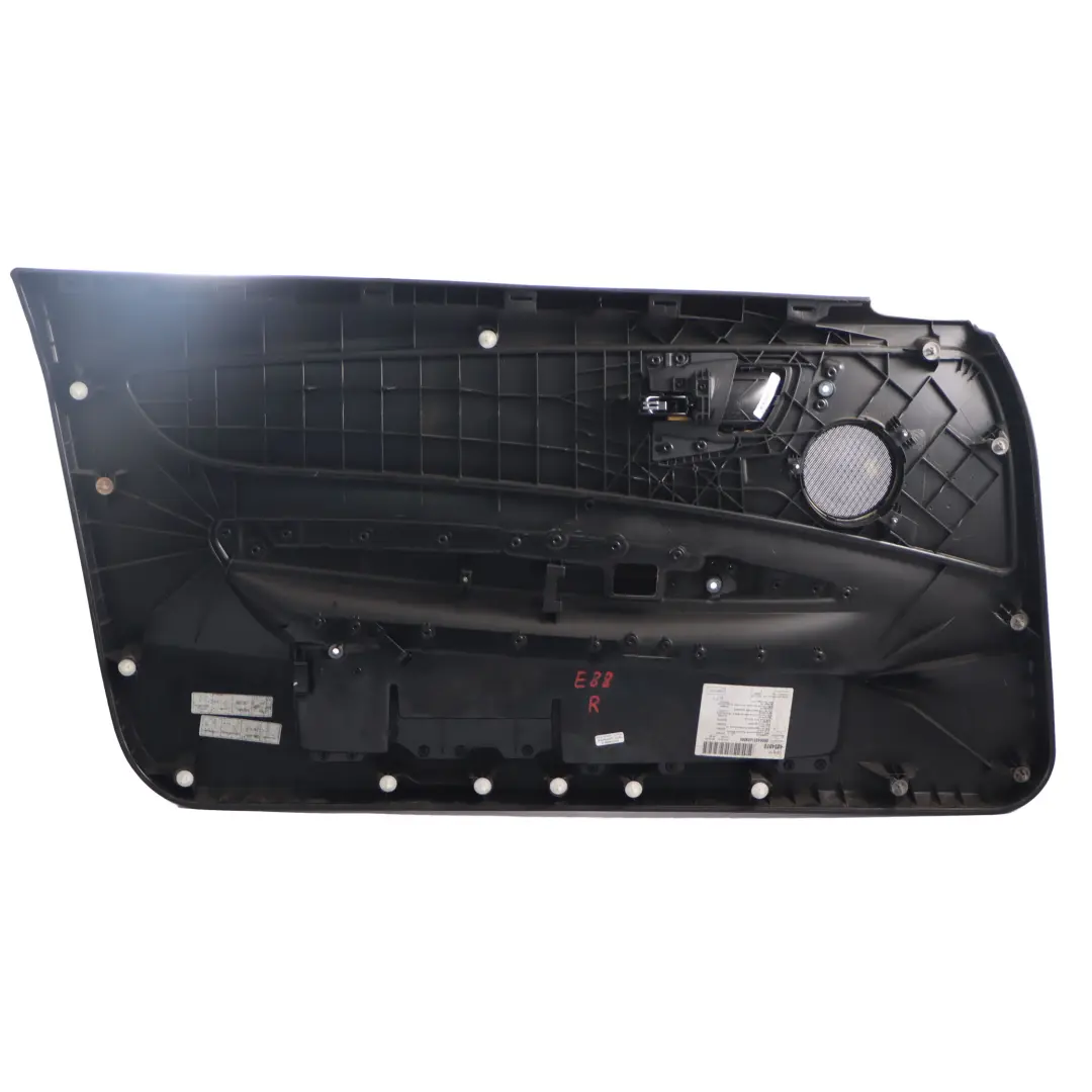 Scheda Porta Anteriore Destra Pannello Rivestimento Porta Pelle per BMW E88 con numero di parte 7224390 BMW E88 Scheda Porta Anteriore Destra Pannello Rivestimento Porta Pelle - SKU 7224390 - Numero di parte 7224390