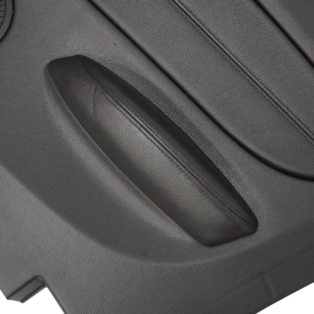 Panel Lateral Trasero Derecho Embellecedor Cuero Boston Negro para BMW E88 Cabrio con número de pieza 7224404 BMW E88 Cabrio Panel Lateral Trasero Derecho Embellecedor Cuero Boston Negro - SKU 7224404 - Número de pieza 7224404