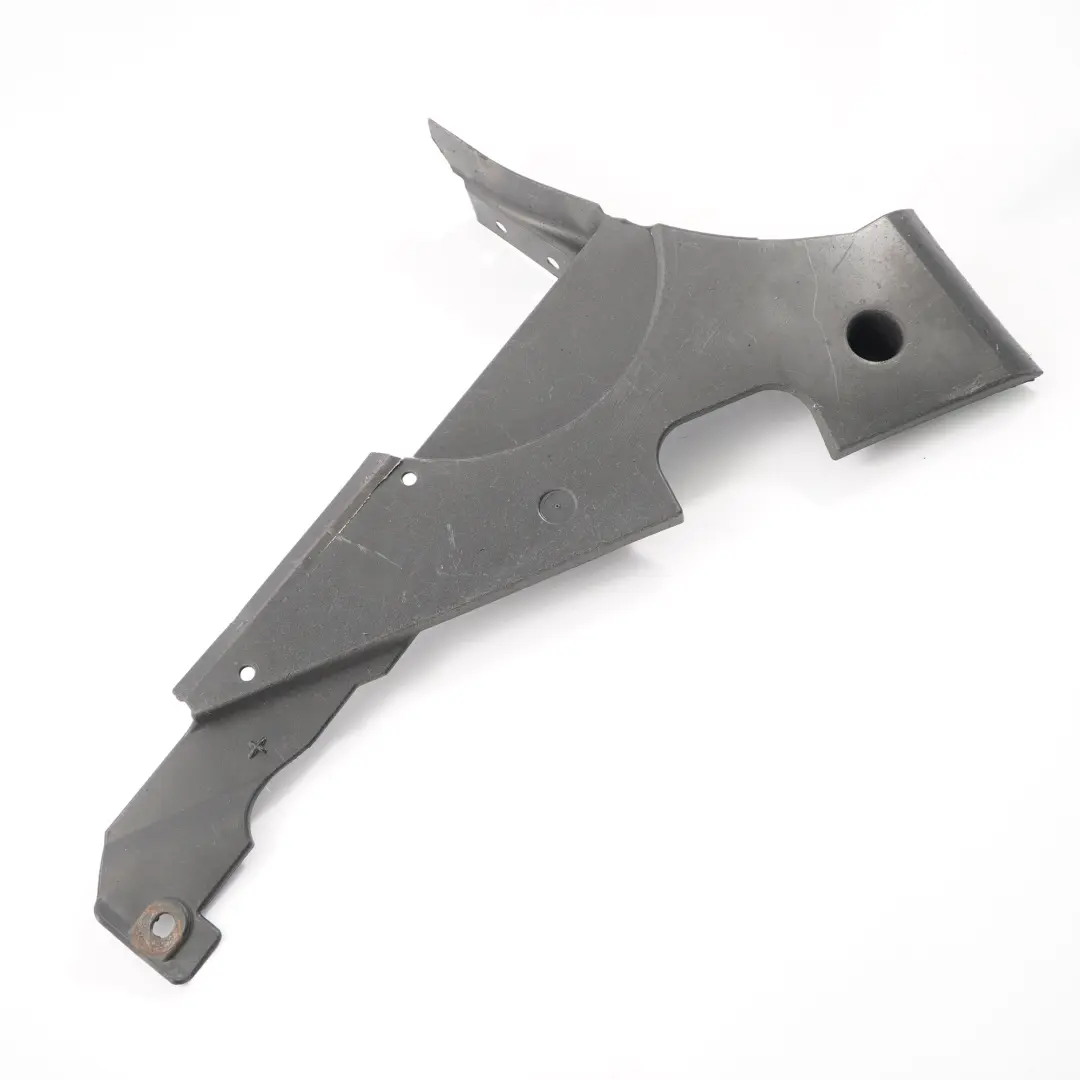 Couvercle de protection du réservoir gauche sous le plancher pour BMW F12 F13 à propos du numéro de pièce 7224467 BMW F12 F13 Couvercle de protection du réservoir gauche sous le plancher - SKU 7224467 - Numéro de pièce 7224467