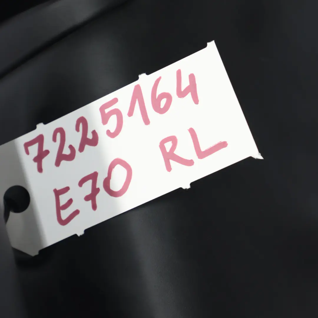 Sitzlehne hinten links Sitzlehne Abdeckung Schwarz Leder Nappa für BMW X5 E70 mit Teilenummer 7225164 BMW X5 E70 Sitzlehne hinten links Sitzlehne Abdeckung Schwarz Leder Nappa - SKU 7225164 - Teilenummer 7225164