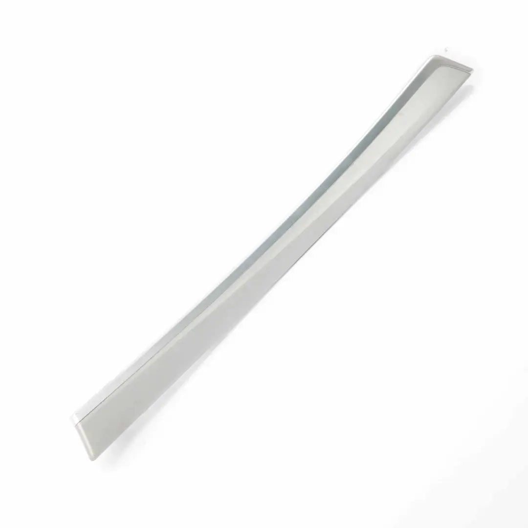 Poignée de Porte Avant Droite Bande d'Habillage Aluminium pour BMW F10 F11 à propos du numéro de pièce 7225546 BMW F10 F11 Poignée de Porte Avant Droite Bande d'Habillage Aluminium - SKU 7225546-1 - Numéro de pièce 7225546