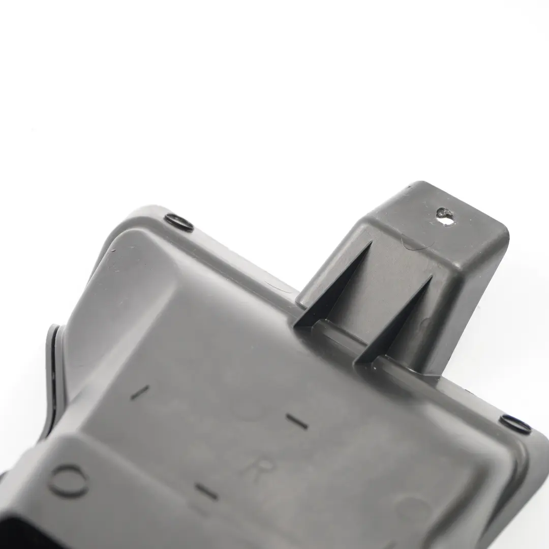 Canal d'air de ventilation de la cabine arrière droite pour BMW F13 F12 à propos du numéro de pièce 7225581 BMW F13 F12 Canal d'air de ventilation de la cabine arrière droite - SKU 7225581 - Numéro de pièce 7225581