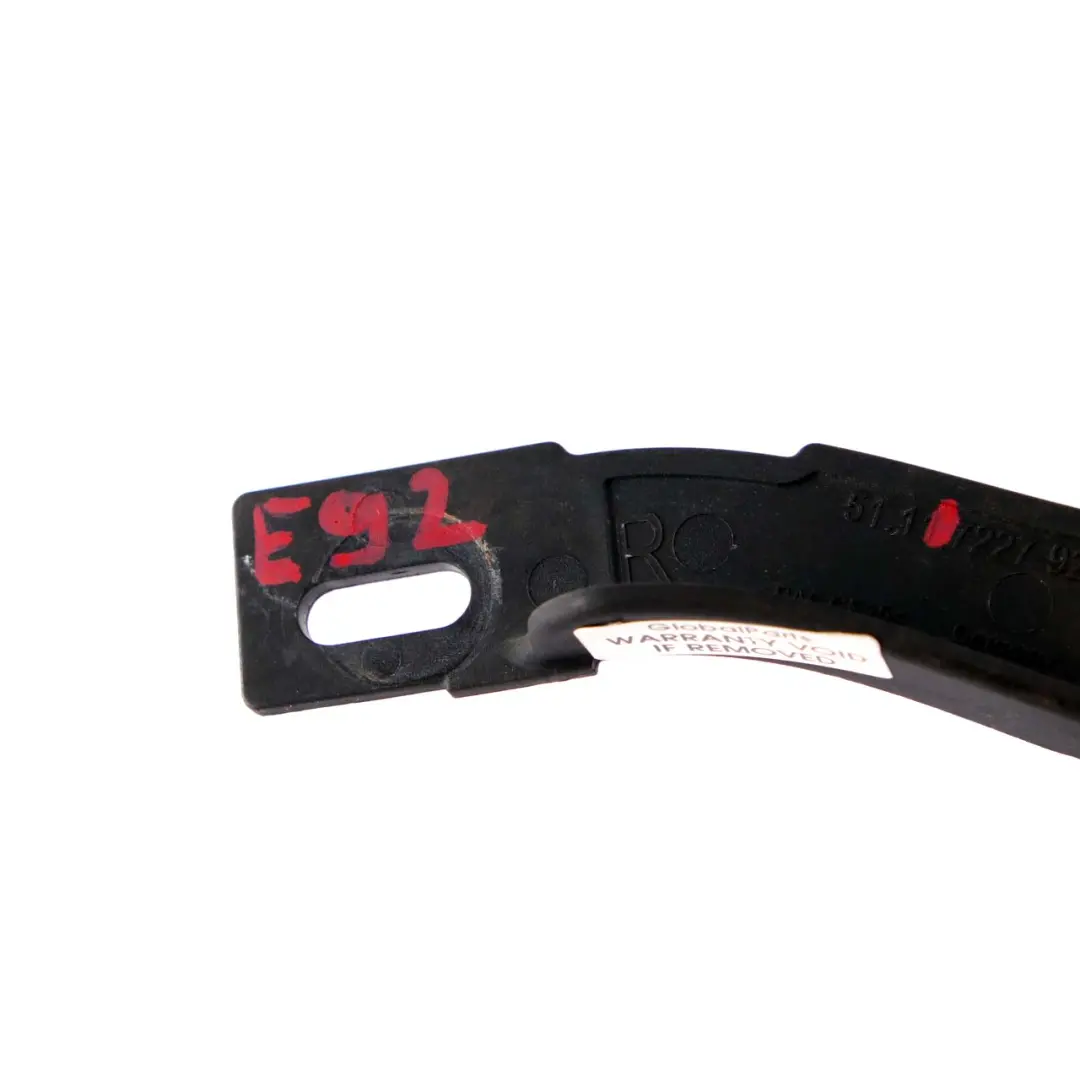 Mocowanie Lampy Prawe do BMW E92 E93 LCI o numerze 7227928 BMW E92 E93 LCI Mocowanie Lampy Prawe - SKU 7227928 - Numer Części 7227928