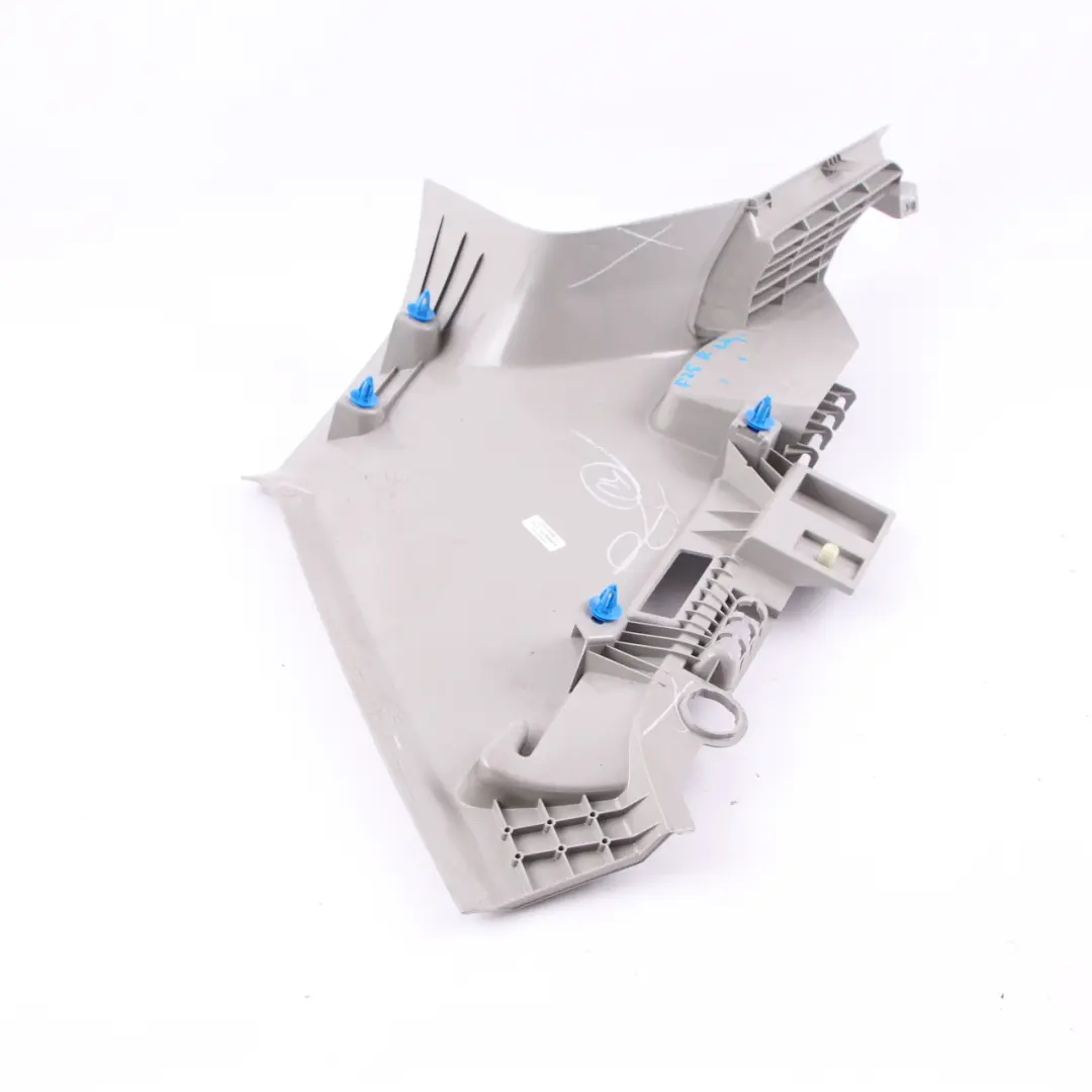 Embellecedor Pilar Trasero Derecho Columna D Tapa Gris 7228140 para BMW X3 F25 con número de pieza 7229078 BMW X3 F25 Embellecedor Pilar Trasero Derecho Columna D Tapa Gris 7228140 - SKU 7229078 - Número de pieza 7229078