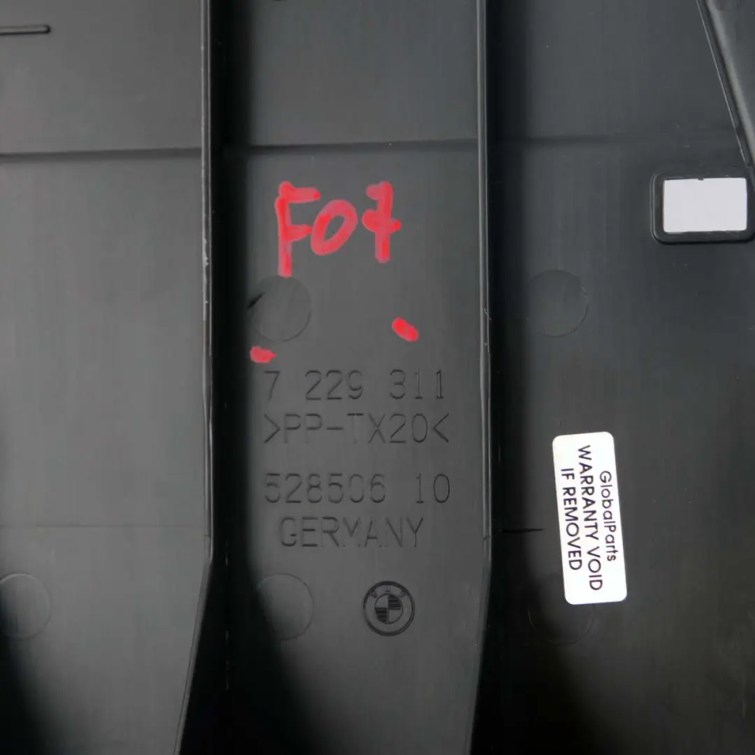 Verkleidung Blende Abdeckung Unterlage Einlegeboden Hinten Links für BMW F07 GT mit Teilenummer 7229311 BMW F07 GT Verkleidung Blende Abdeckung Unterlage Einlegeboden Hinten Links - SKU 7229311 - Teilenummer 7229311