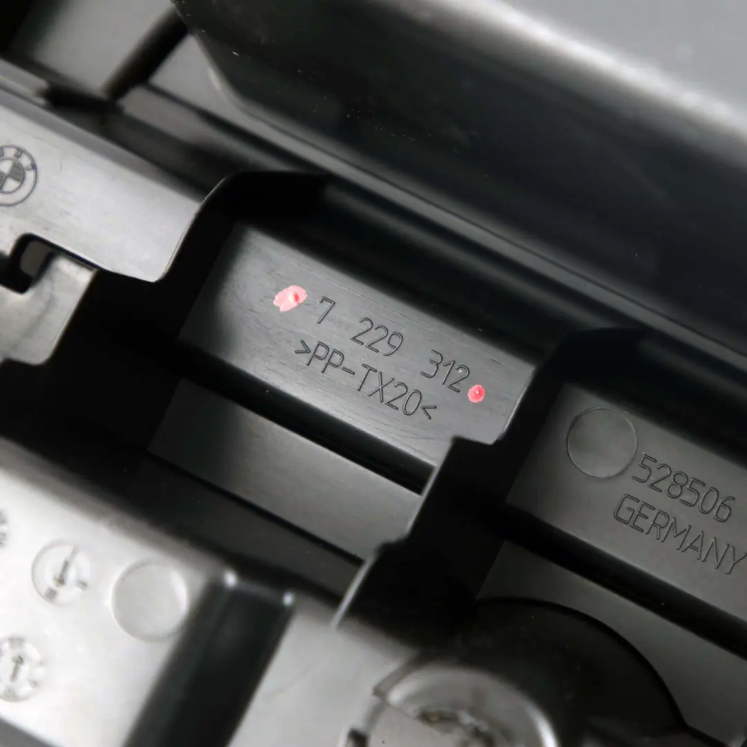 Verkleidung Abdeckung Unterlage Einlegeboden Hinten Rechts für BMW F07 GT LCI mit Teilenummer 7229312 BMW F07 GT LCI Verkleidung Abdeckung Unterlage Einlegeboden Hinten Rechts - SKU 7229312 - Teilenummer 7229312