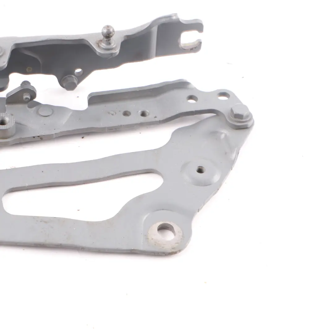 Bisagra de capó motor delantera izquierda gris espacial - A52 7046323 para BMW F07 GT con número de pieza 7229635 BMW F07 GT Bisagra de capó motor delantera izquierda gris espacial - A52 7046323 - SKU 7229635-SCG - Número de pieza 7229635