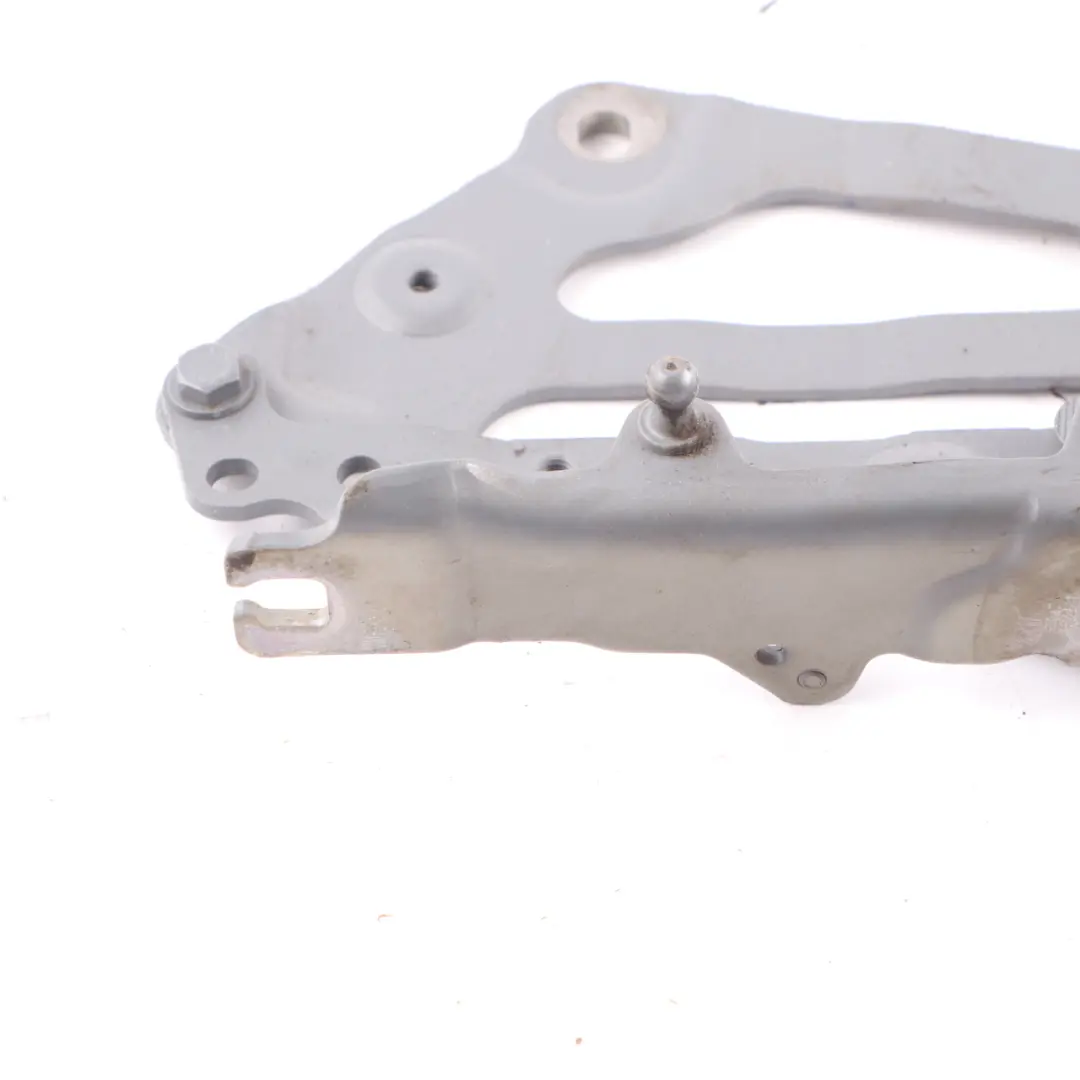 Charnière de capot moteur avant gauche Gris sidéral - A52 7046323 pour BMW F07 GT à propos du numéro de pièce 7229635 BMW F07 GT Charnière de capot moteur avant gauche Gris sidéral - A52 7046323 - SKU 7229635-SCG - Numéro de pièce 7229635