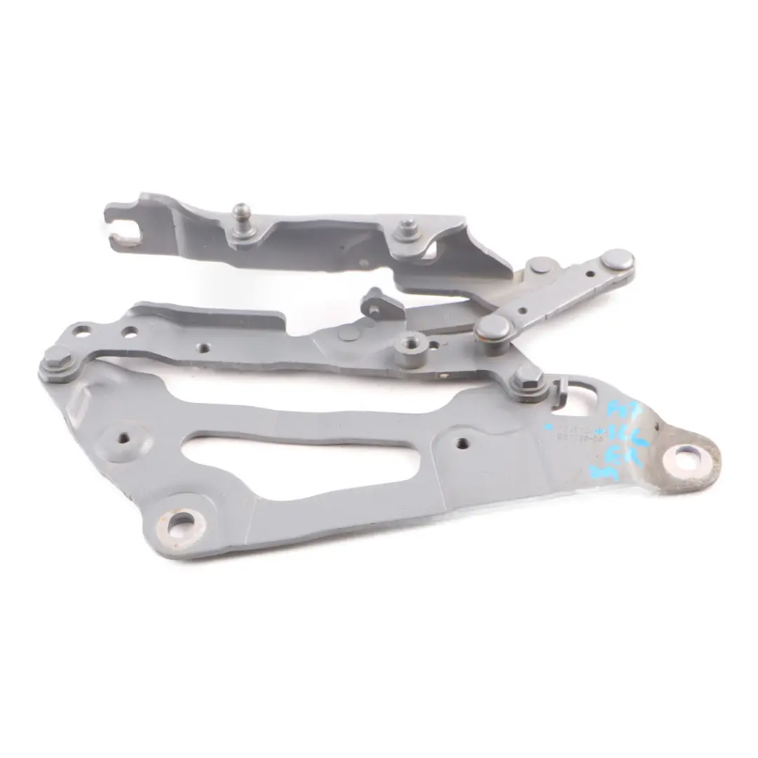 Bisagra de capó motor delantera derecha gris espacial - A52 7046324 para BMW F07 GT con número de pieza 7229636 BMW F07 GT Bisagra de capó motor delantera derecha gris espacial - A52 7046324 - SKU 7229636-SCG - Número de pieza 7229636