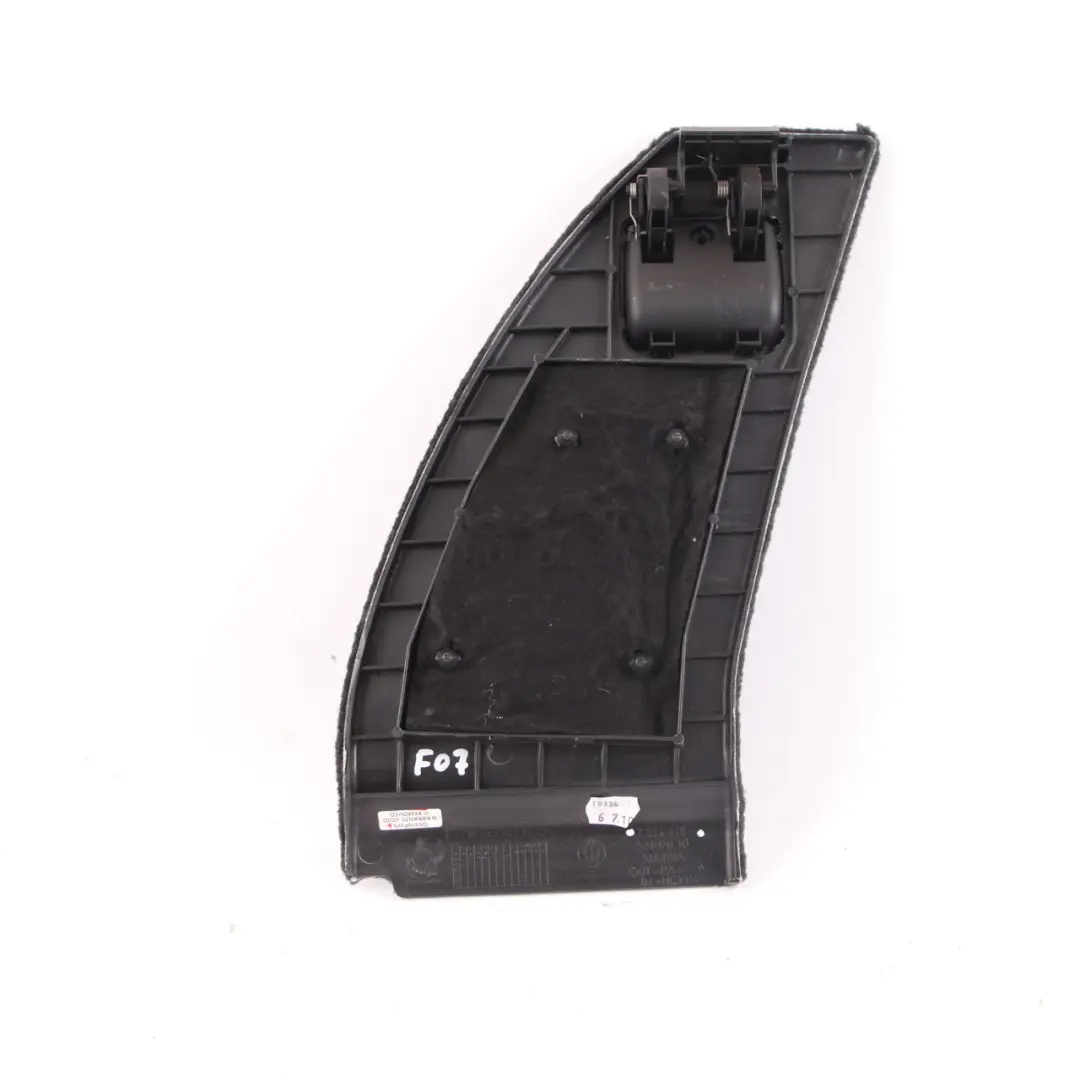 Maletero Caja Distribución Energía Boot Panel Pared Trim Negro 7246365 para BMW F07 con número de pieza 7229824 BMW F07 Maletero Caja Distribución Energía Boot Panel Pared Trim Negro 7246365 - SKU 7229824 - Número de pieza 7229824