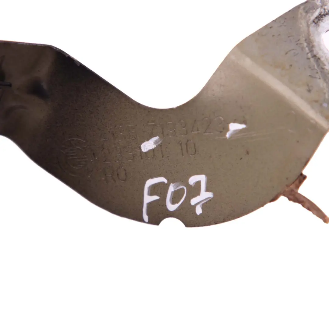 Side Panel Bracket Holder Mount Front Left N/S Gran Turismo 7193423 to BMW F07 with Part number 7230569 BMW F07 Side Panel Bracket Holder Mount Front Left N/S Gran Turismo 7193423 - SKU 7230569 - Part number 7230569