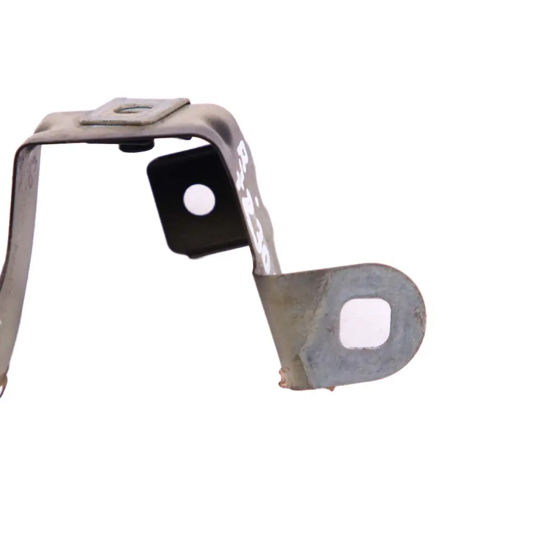 Wspornik Uchwytu Panelu Bocznego Przód Prawy 7193424 do BMW F07 Gran Turismo o numerze 7230570 BMW F07 Gran Turismo Wspornik Uchwytu Panelu Bocznego Przód Prawy 7193424 - SKU 7230570 - Numer Części 7230570