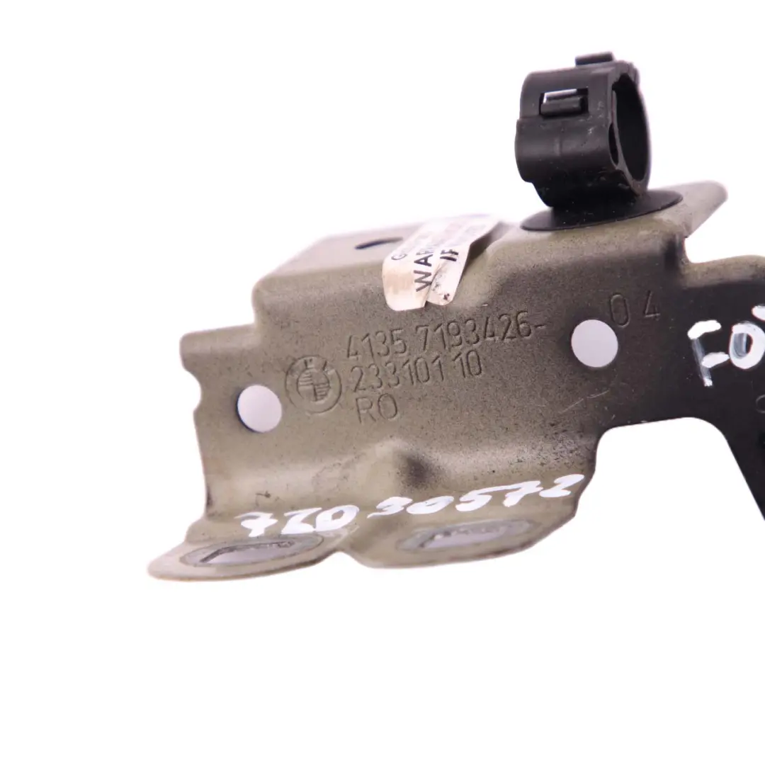 Side Panel Bracket Holder Front Right O/S Black Sapphire Metallic - 475 to BMW F07 with Part number 7230572 BMW F07 Side Panel Bracket Holder Front Right O/S Black Sapphire Metallic - 475 - SKU 7230572-BS - Part number 7230572