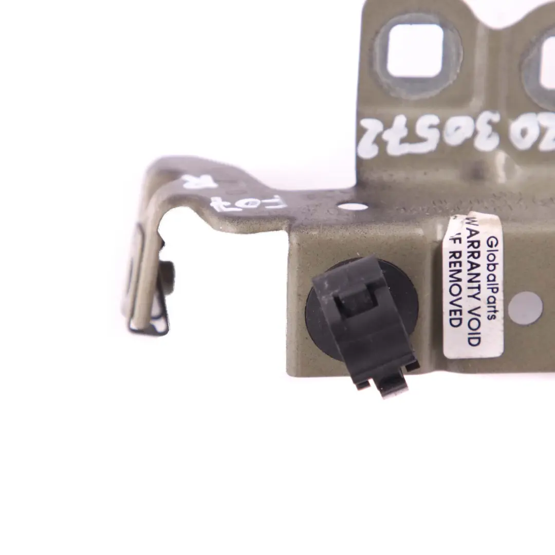 Side Panel Bracket Holder Front Right O/S Black Sapphire Metallic - 475 to BMW F07 with Part number 7230572 BMW F07 Side Panel Bracket Holder Front Right O/S Black Sapphire Metallic - 475 - SKU 7230572-BS - Part number 7230572