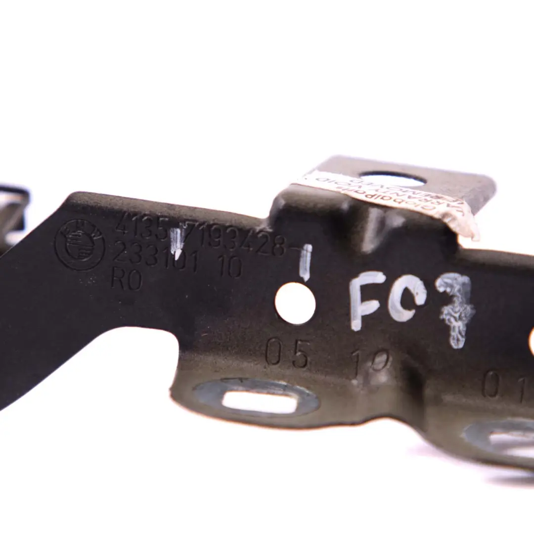 Side Panel Bracket Holder Front Right O/S Black Sapphire Metallic 475 to BMW F07 GT with Part number 7230574 BMW F07 GT Side Panel Bracket Holder Front Right O/S Black Sapphire Metallic 475 - SKU 7230574-BS - Part number 7230574