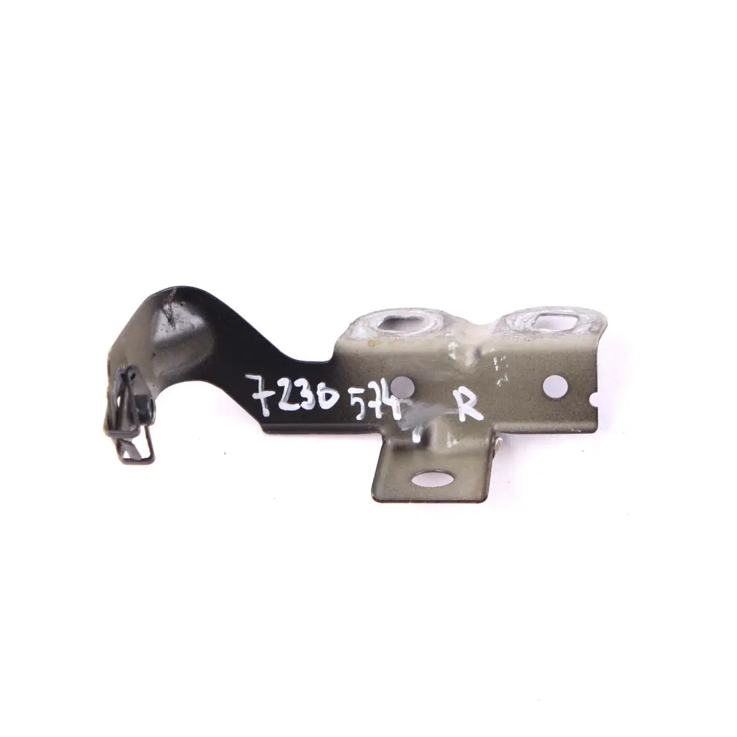 Staffa Pannello Laterale Anteriore Destro Nero Zaffiro 475 per BMW F07 GT con numero di parte 7230574 BMW F07 GT Staffa Pannello Laterale Anteriore Destro Nero Zaffiro 475 - SKU 7230574-BS - Numero di parte 7230574