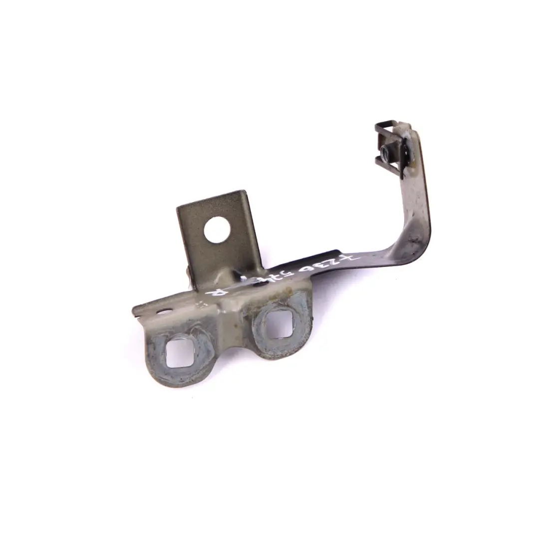 Staffa Pannello Laterale Anteriore Destro Nero Zaffiro 475 per BMW F07 GT con numero di parte 7230574 BMW F07 GT Staffa Pannello Laterale Anteriore Destro Nero Zaffiro 475 - SKU 7230574-BS - Numero di parte 7230574