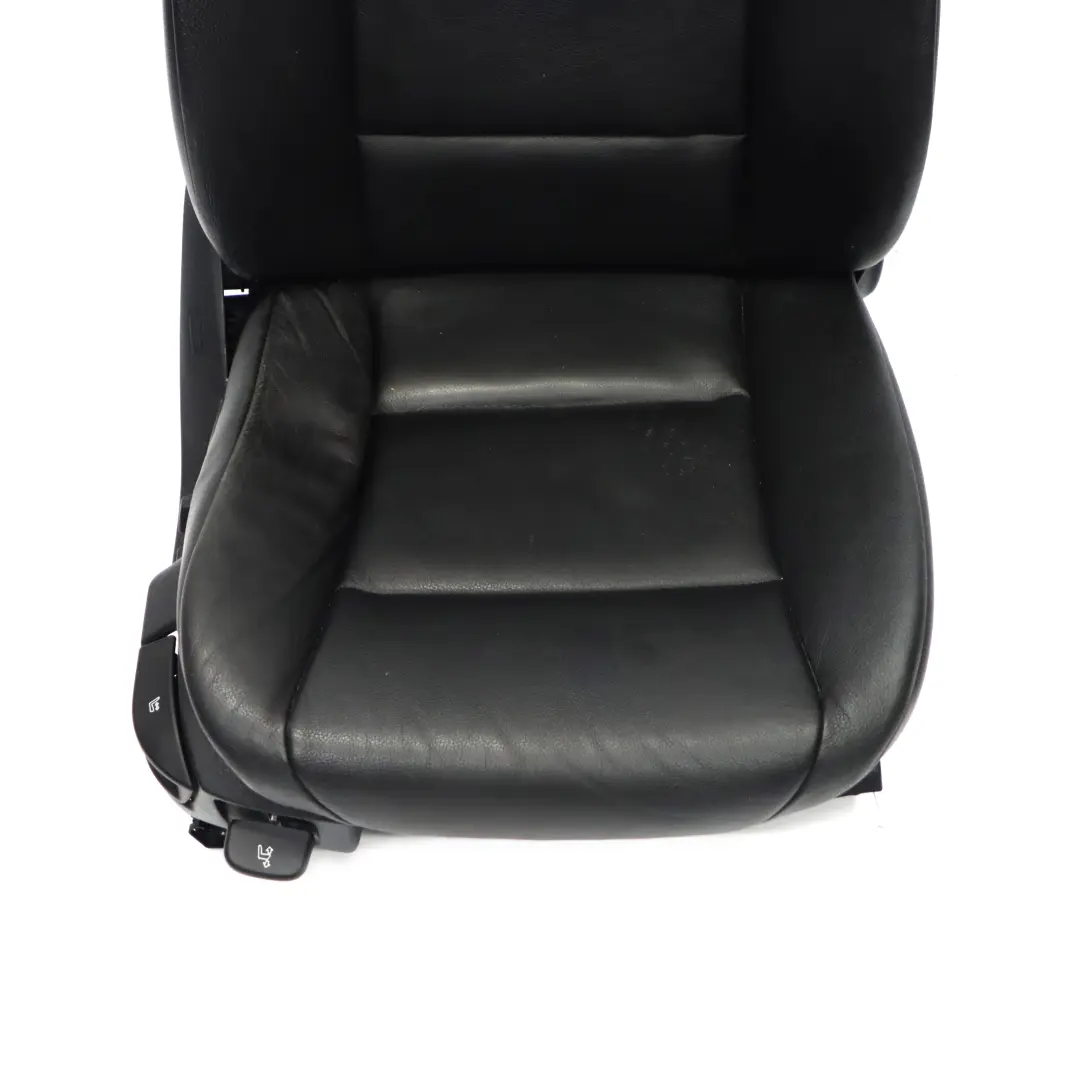 Sedile Anteriore Destro riscaldato Pelle Dakota Nero per BMW F10 F11 LCI con numero di parte 7230648 BMW F10 F11 LCI Sedile Anteriore Destro riscaldato Pelle Dakota Nero - SKU 7230648-4 - Numero di parte 7230648