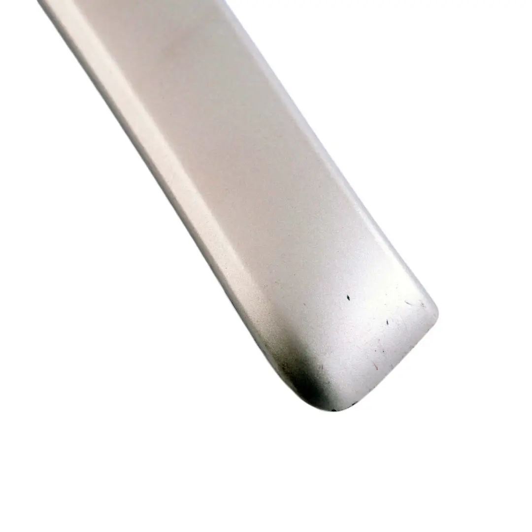 Decor Strip Cubierta Panel Trasero Izquierdo Satinsilber para BMW E92 E93 LCI con número de pieza 7230683 BMW E92 E93 LCI Decor Strip Cubierta Panel Trasero Izquierdo Satinsilber - SKU 7230683 - Número de pieza 7230683