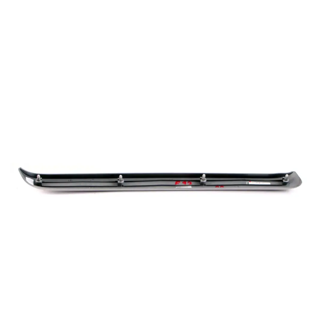 Decor Strip Trim Cover Panel Rear Right Satinsilber per BMW E92 E93 LCI con numero di parte 7230684 BMW E92 E93 LCI Decor Strip Trim Cover Panel Rear Right Satinsilber - SKU 7230684 - Numero di parte 7230684