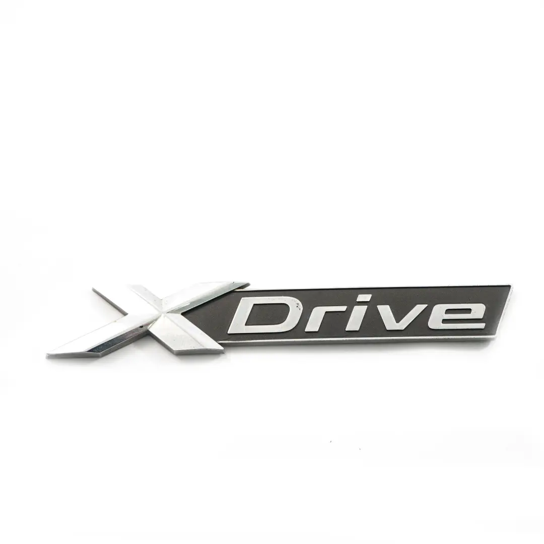 BMW F45 Napis Logo Klapy Bagażnika XDrive 225i 7231550 - SKU 7231550  - Numer Części 7383517