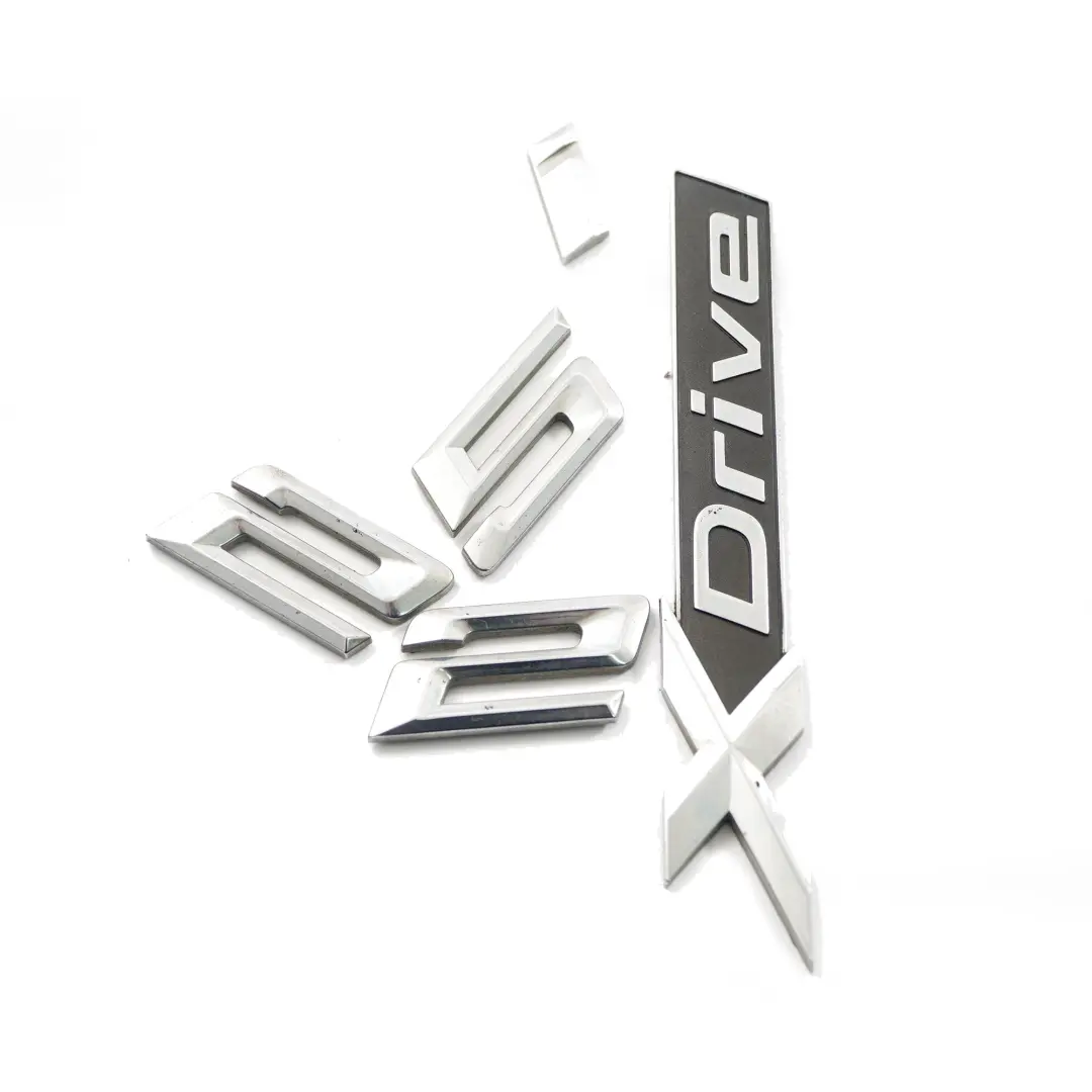 BMW F45 Kofferraumklappe Heckklappe Letering Badge Logo XDrive 225i 7231550 - SKU 7231550  - Teilenummer 7383517