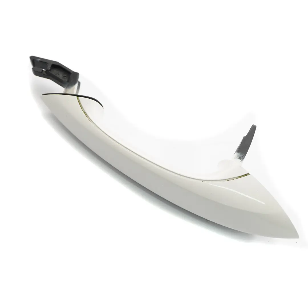 Poignée de porte BMW F10 F11 extérieure arrière gauche Alpinweiss Blanc - 300 pour à propos du numéro de pièce 7231929 Poignée de porte BMW F10 F11 extérieure arrière gauche Alpinweiss Blanc - 300 - SKU 7231929-AW1 - Numéro de pièce 7231929