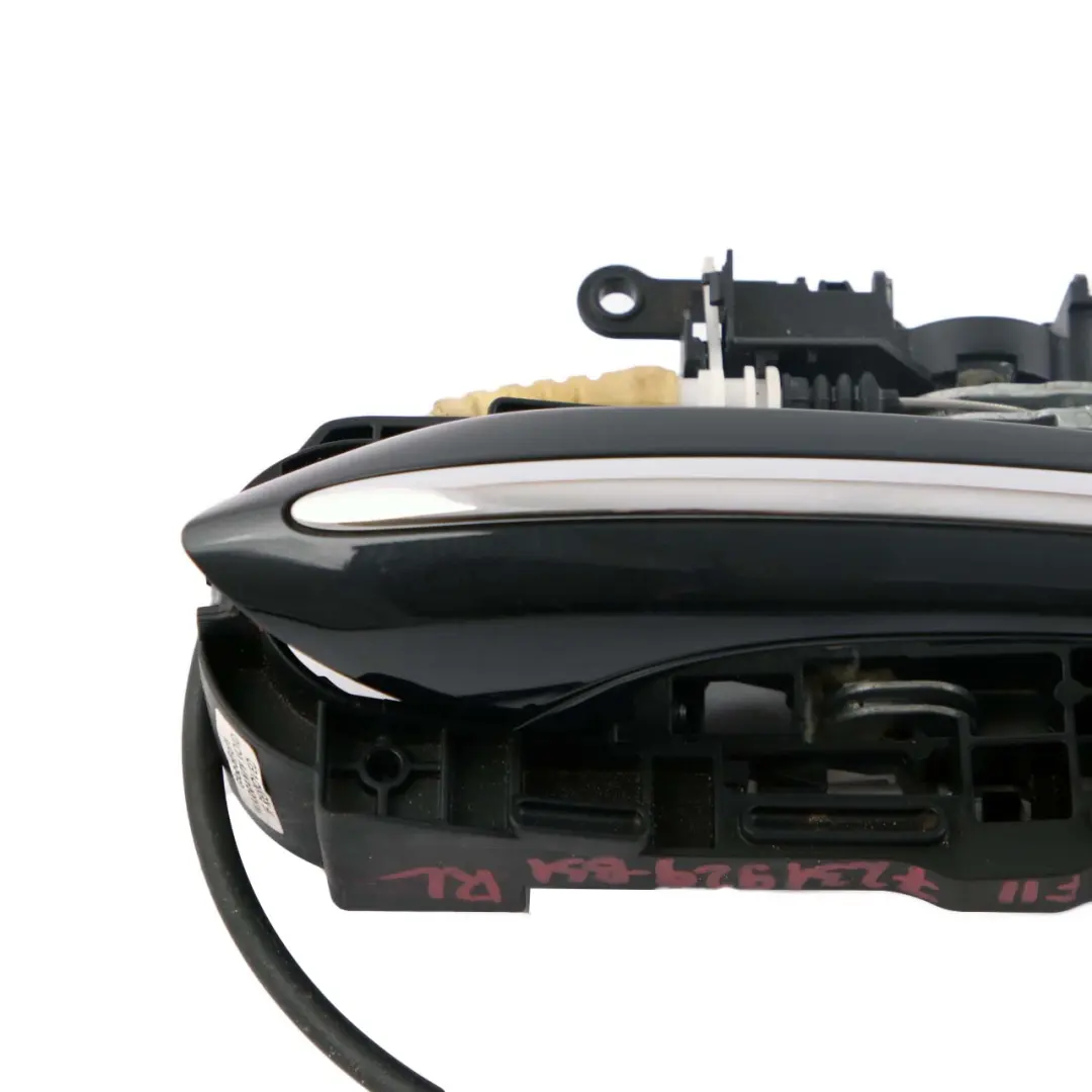 Maniglia Esterna Porta Posteriore Sinistra Nero Zaffiro 475 per BMW F10 F01 con numero di parte 7297439 BMW F10 F01 Maniglia Esterna Porta Posteriore Sinistra Nero Zaffiro 475 - SKU 7231929-BS1 - Numero di parte 7297439