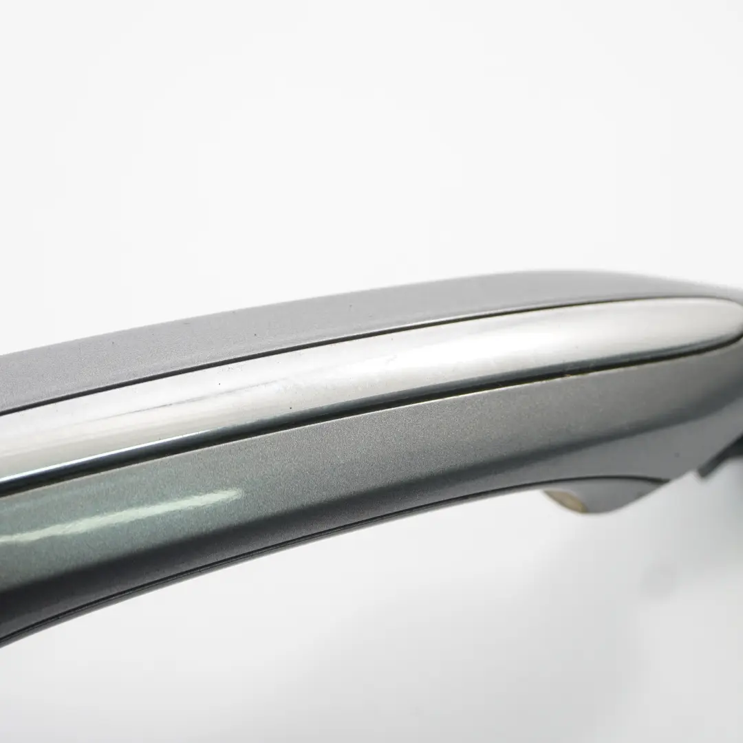 Tür griff BMW F10 F11 Außengriff hinten links Space Grau Metallic - A52 für mit Teilenummer 7231929 Tür griff BMW F10 F11 Außengriff hinten links Space Grau Metallic - A52 - SKU 7231929-SCG2 - Teilenummer 7231929