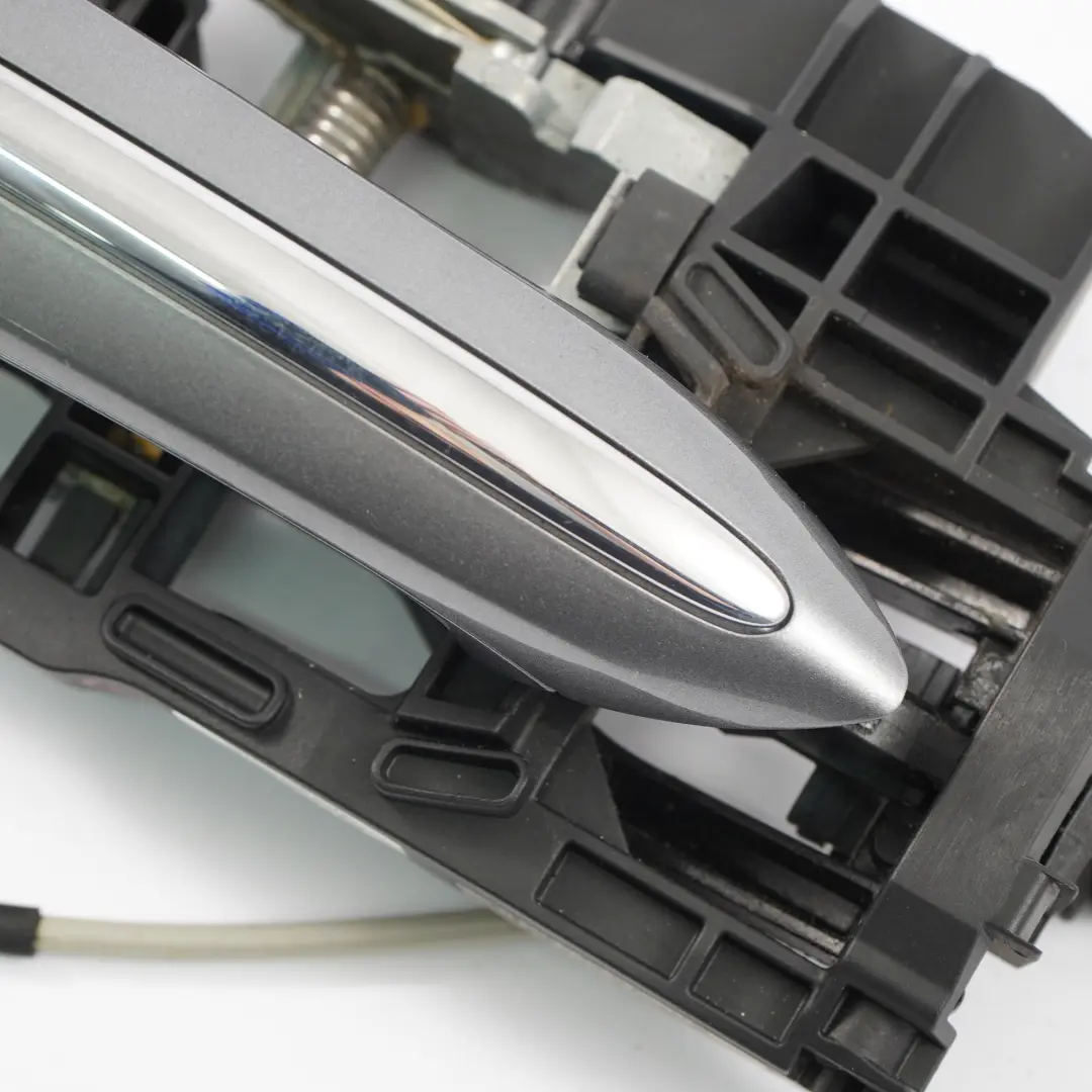 BMW F10 Tirador Puerta Exterior Trasero Izquierdo Gris Espacial Metalizado A52 - SKU 7231929-SCG - Número de pieza 7297439