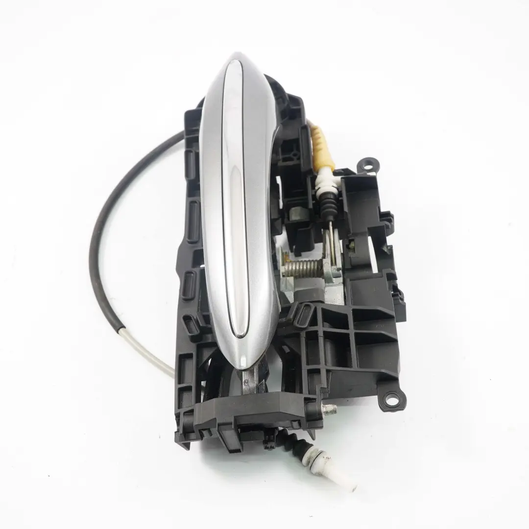 Klamka drzwi lewych lewy tył Spacegrau do BMW F10 F01 o numerze 7297439 BMW F10 F01 Klamka drzwi lewych lewy tył Spacegrau - SKU 7231929-SCG - Numer Części 7297439