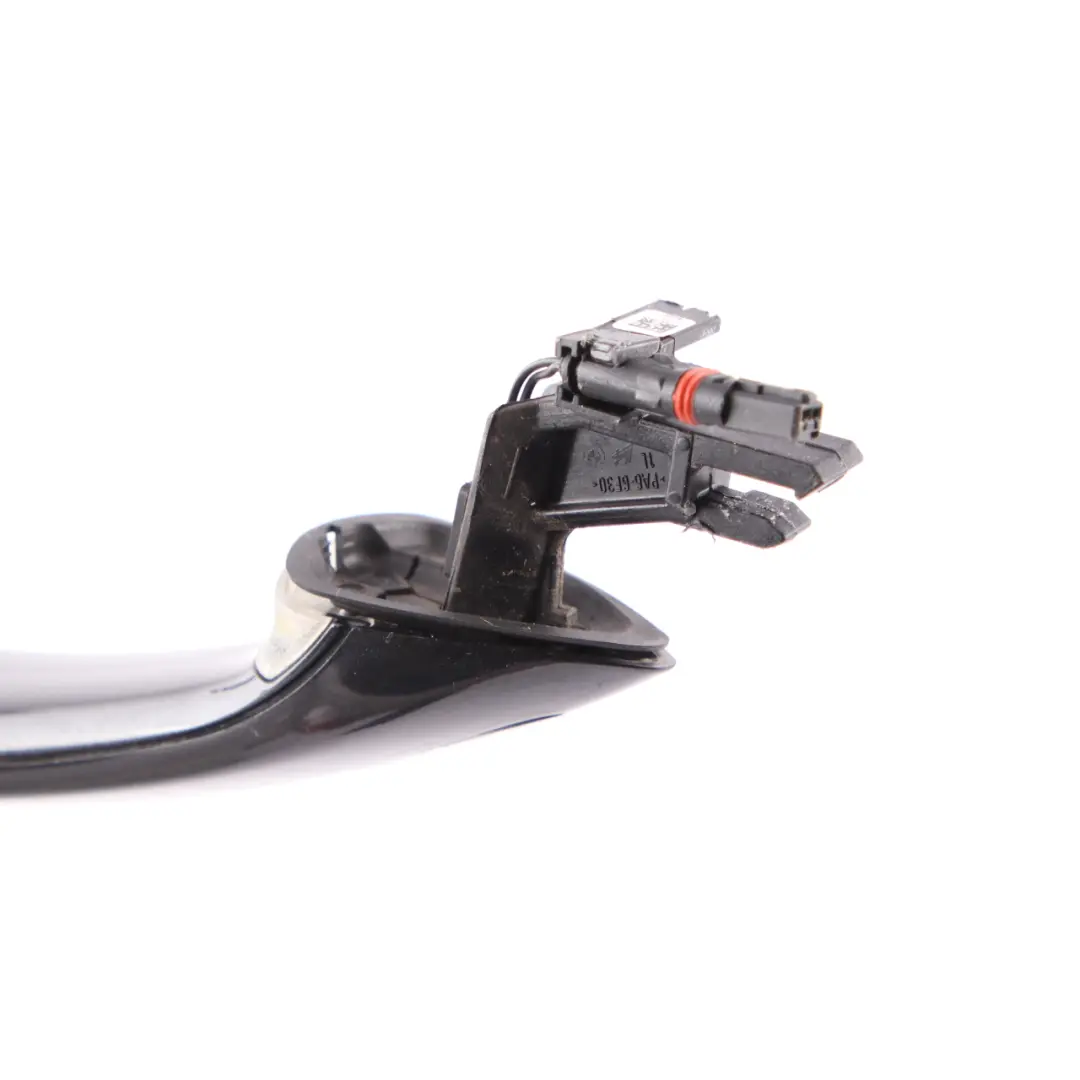 Door Handle BMW F10 F01 Grab Outside Left N/S Sophistograu Grey Metallic - B90 to with Part number 7231929 Door Handle BMW F10 F01 Grab Outside Left N/S Sophistograu Grey Metallic - B90 - SKU 7231929-SOP1 - Part number 7231929