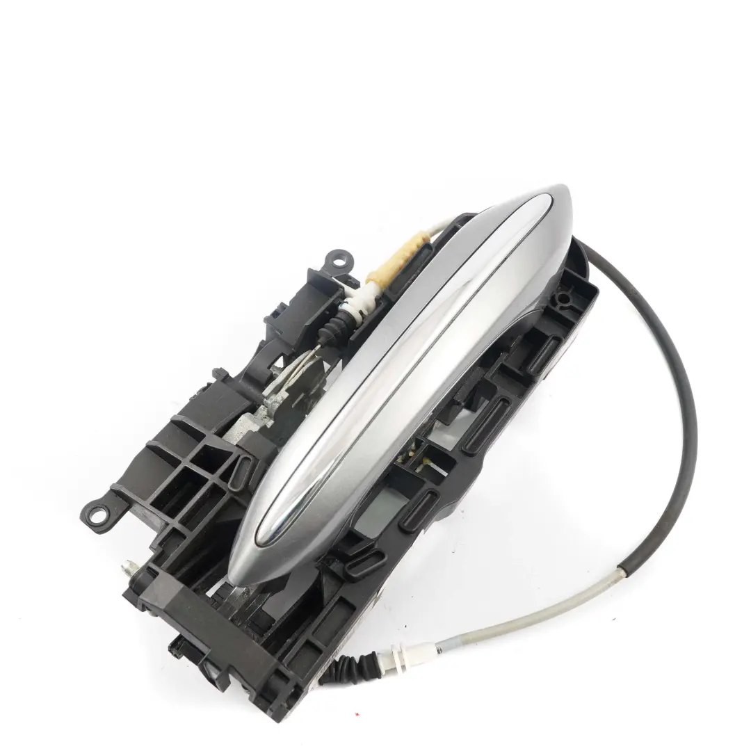 Maniglia Esterna Porta Posteriore Destra Spacegrau Grigio Spazio A52 per BMW F10 F01 con numero di parte 7297439 BMW F10 F01 Maniglia Esterna Porta Posteriore Destra Spacegrau Grigio Spazio A52 - SKU 7231930-SCG - Numero di parte 7297439