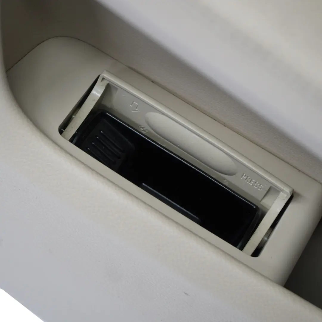  Carte de Porte BMW E60 E61 LCI Garniture du panneau arrière droit en cuir beige - SKU 7233330 - Numéro de pièce 7233330