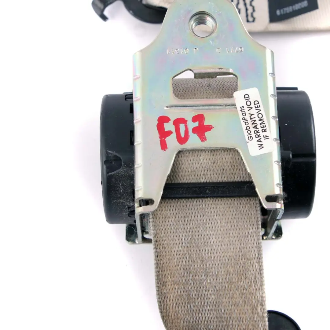 Cinturón seguridad superior delantero derecho Elfenbein Ivory para BMW F07 GT con número de pieza 7233462 BMW F07 GT Cinturón seguridad superior delantero derecho Elfenbein Ivory - SKU 7233462 - Número de pieza 7233462