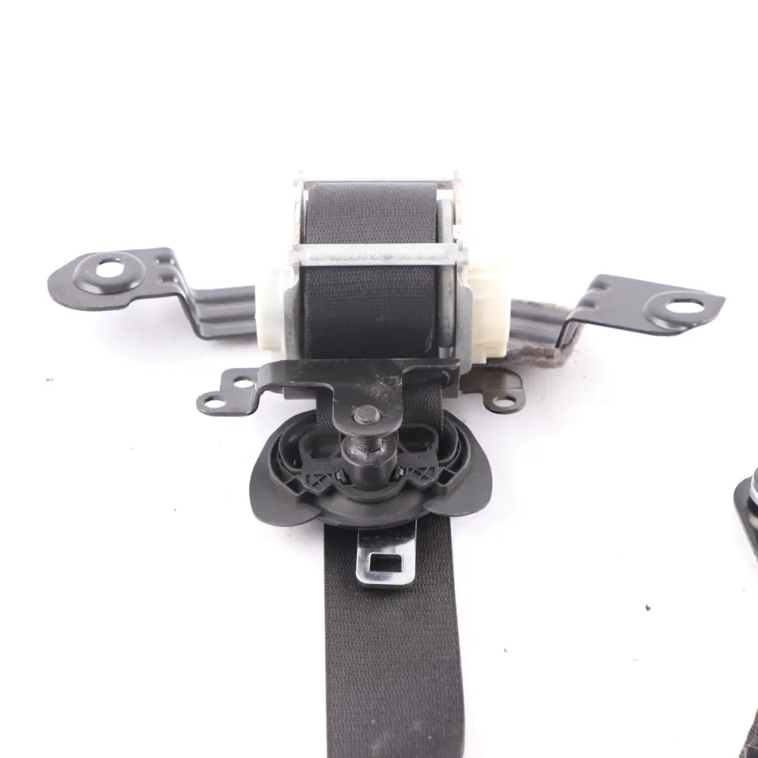 Ceinture sécurité arrière droite supérieure noire pour BMW F07 GT à propos du numéro de pièce 7233529 BMW F07 GT Ceinture sécurité arrière droite supérieure noire - SKU 7233529 - Numéro de pièce 7233529