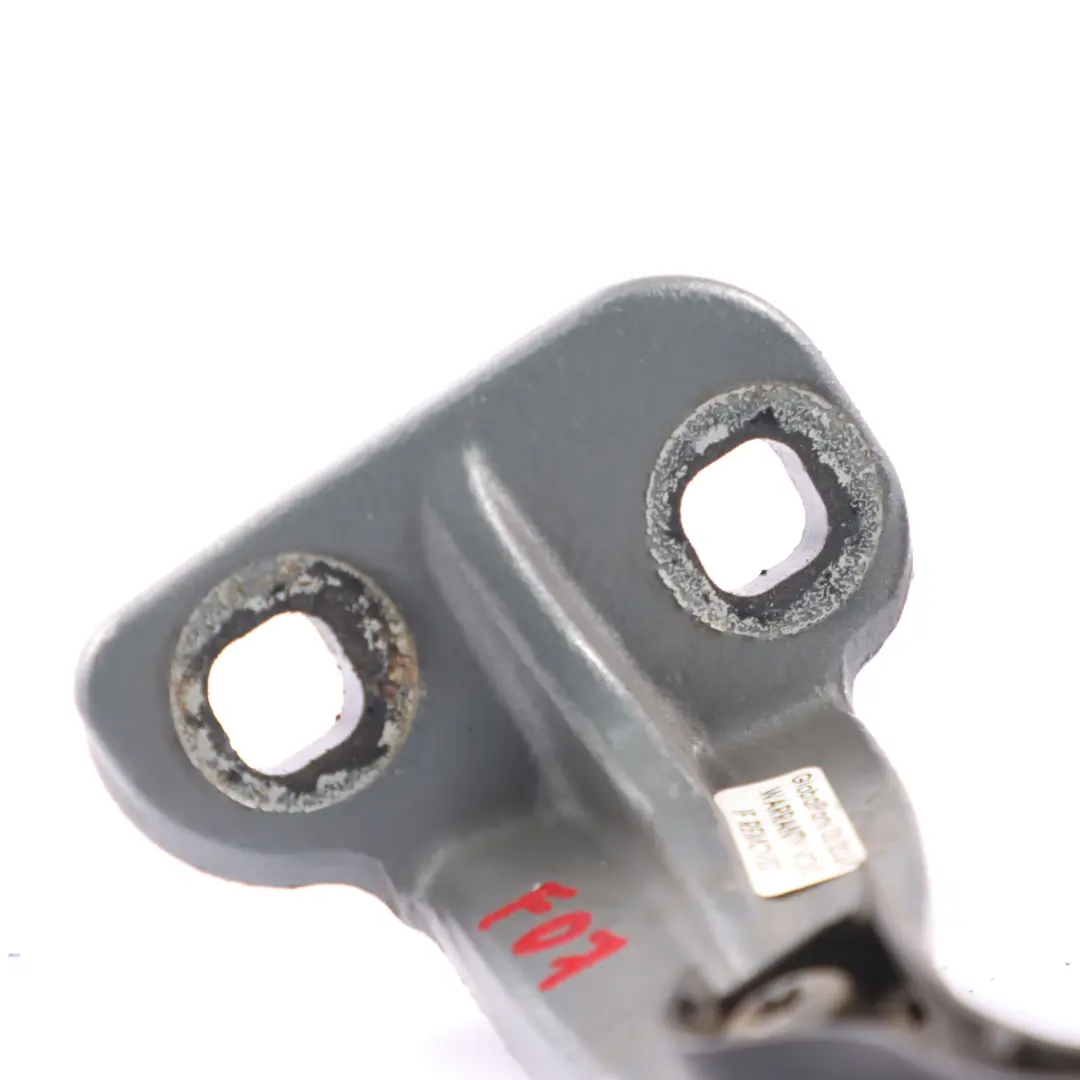 Charnière Couvercle Coffre BMW F07 GT Droite Arrière Gris Espace Métallisé - A52 pour à propos du numéro de pièce 7233586 Charnière Couvercle Coffre BMW F07 GT Droite Arrière Gris Espace Métallisé - A52 - SKU 7233586-SCG - Numéro de pièce 7233586