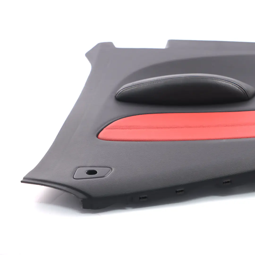 Pannello di rivestimento laterale posteriore destro pelle rosso per BMW E88 con numero di parte 7234270 BMW E88 Pannello di rivestimento laterale posteriore destro pelle rosso - SKU 7234270 - Numero di parte 7234270