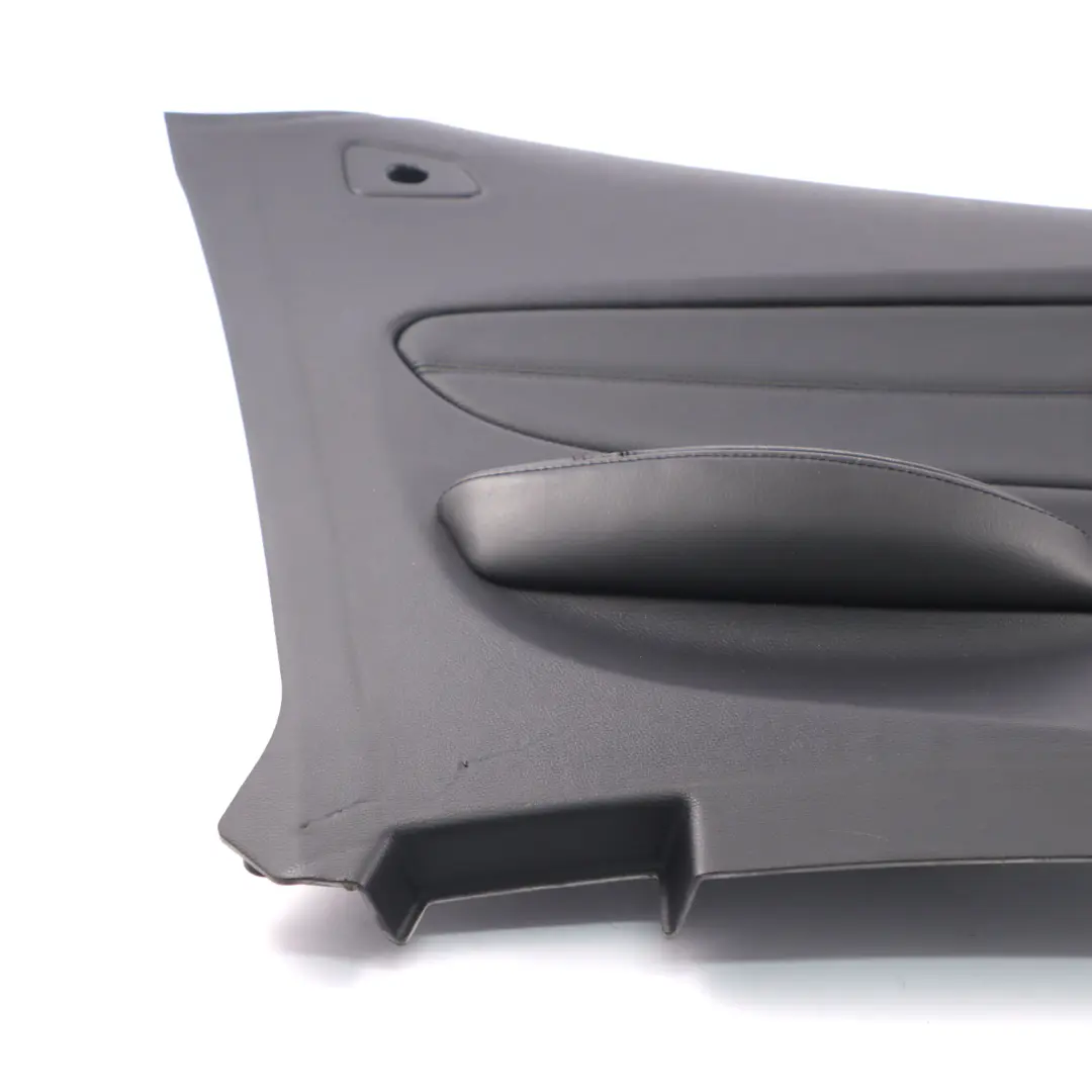 Panneau de garniture latérale arrière gauche Cuir noir Boston pour BMW E88 à propos du numéro de pièce 7234277 BMW E88 Panneau de garniture latérale arrière gauche Cuir noir Boston - SKU 7234277 - Numéro de pièce 7234277