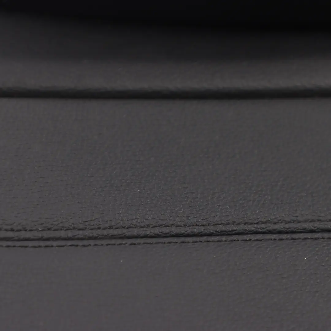 Panneau de garniture latérale arrière gauche Cuir noir Boston pour BMW E88 à propos du numéro de pièce 7234277 BMW E88 Panneau de garniture latérale arrière gauche Cuir noir Boston - SKU 7234277 - Numéro de pièce 7234277