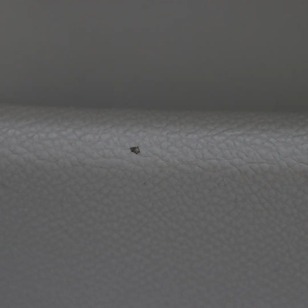 Boczek Prawy Przedni Skóra Beżowa do BMW E88 Cabrio o numerze 7234298 BMW E88 Cabrio Boczek Prawy Przedni Skóra Beżowa - SKU 7234298 - Numer Części 7234298